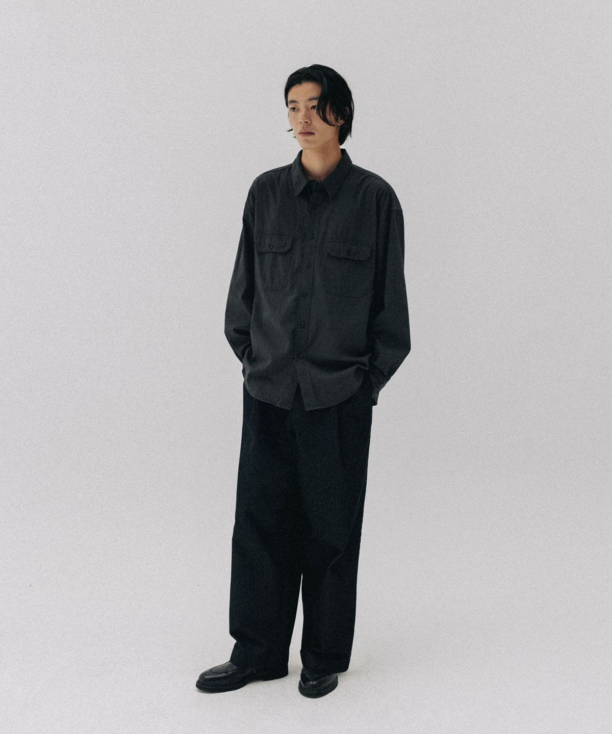블랭크룸(BLANKROOM) 텍스쳐 스트라이프 셔츠_OLIVE SLATE