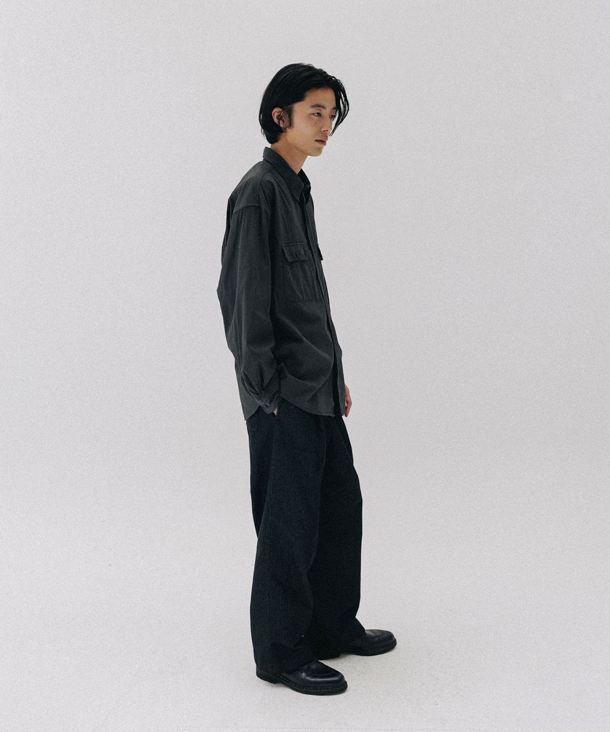 블랭크룸(BLANKROOM) 텍스쳐 스트라이프 셔츠_OLIVE SLATE