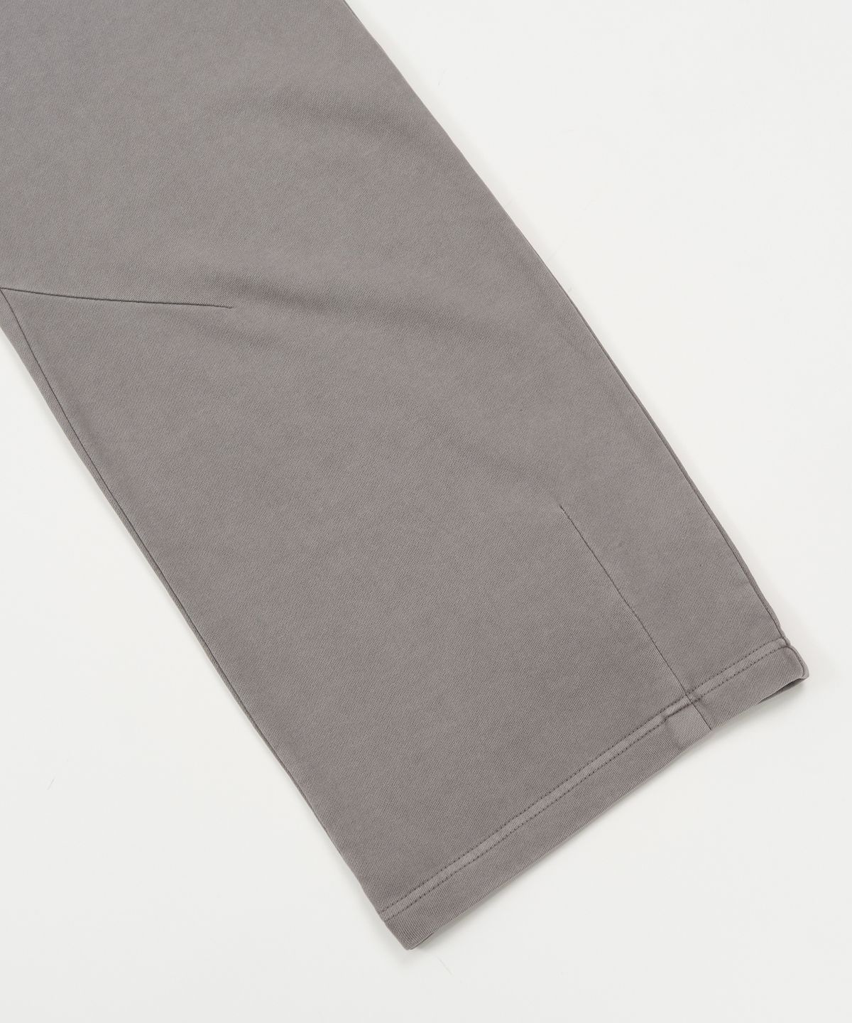 토피(TOFFEE) 벌룬핏 피그먼트 스웻 팬츠 (GREY)