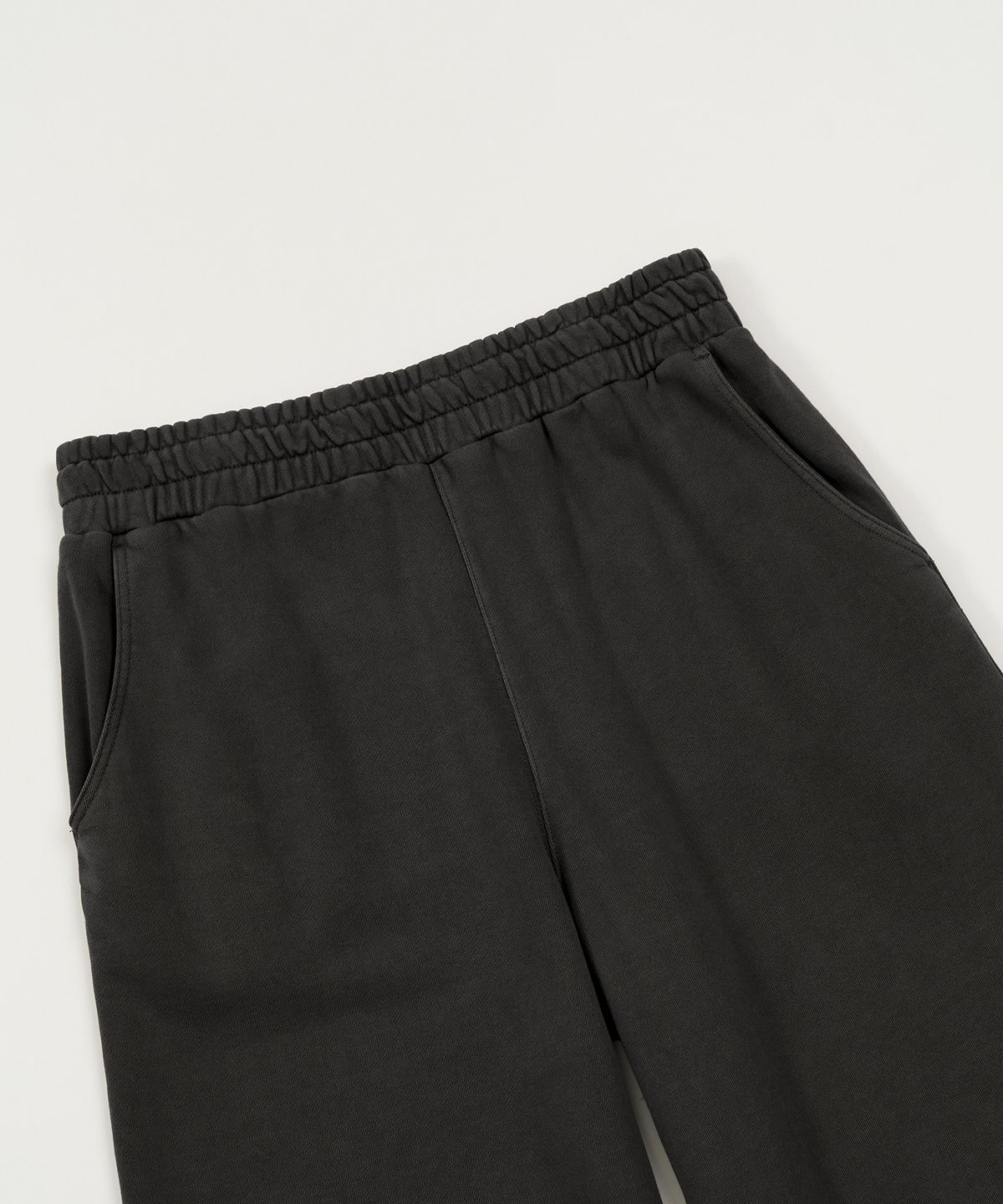 토피(TOFFEE) 벌룬핏 피그먼트 스웻 팬츠 (BLACK)