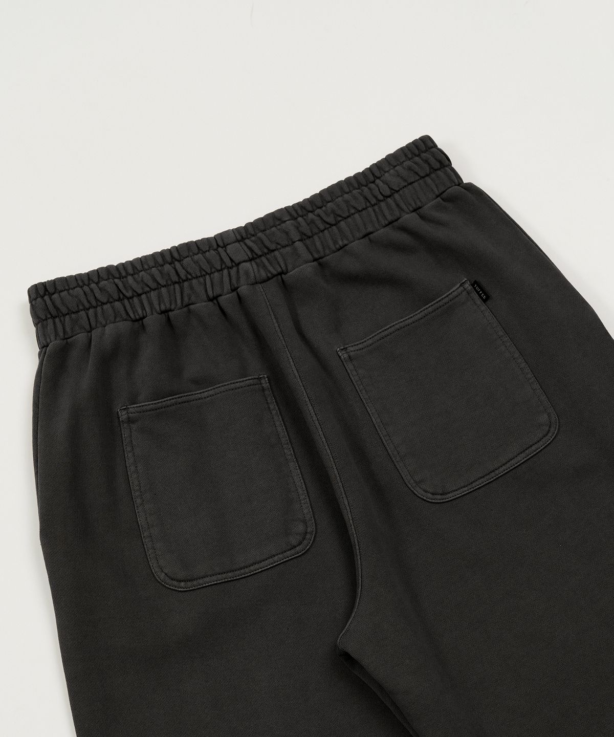 토피(TOFFEE) 벌룬핏 피그먼트 스웻 팬츠 (BLACK)