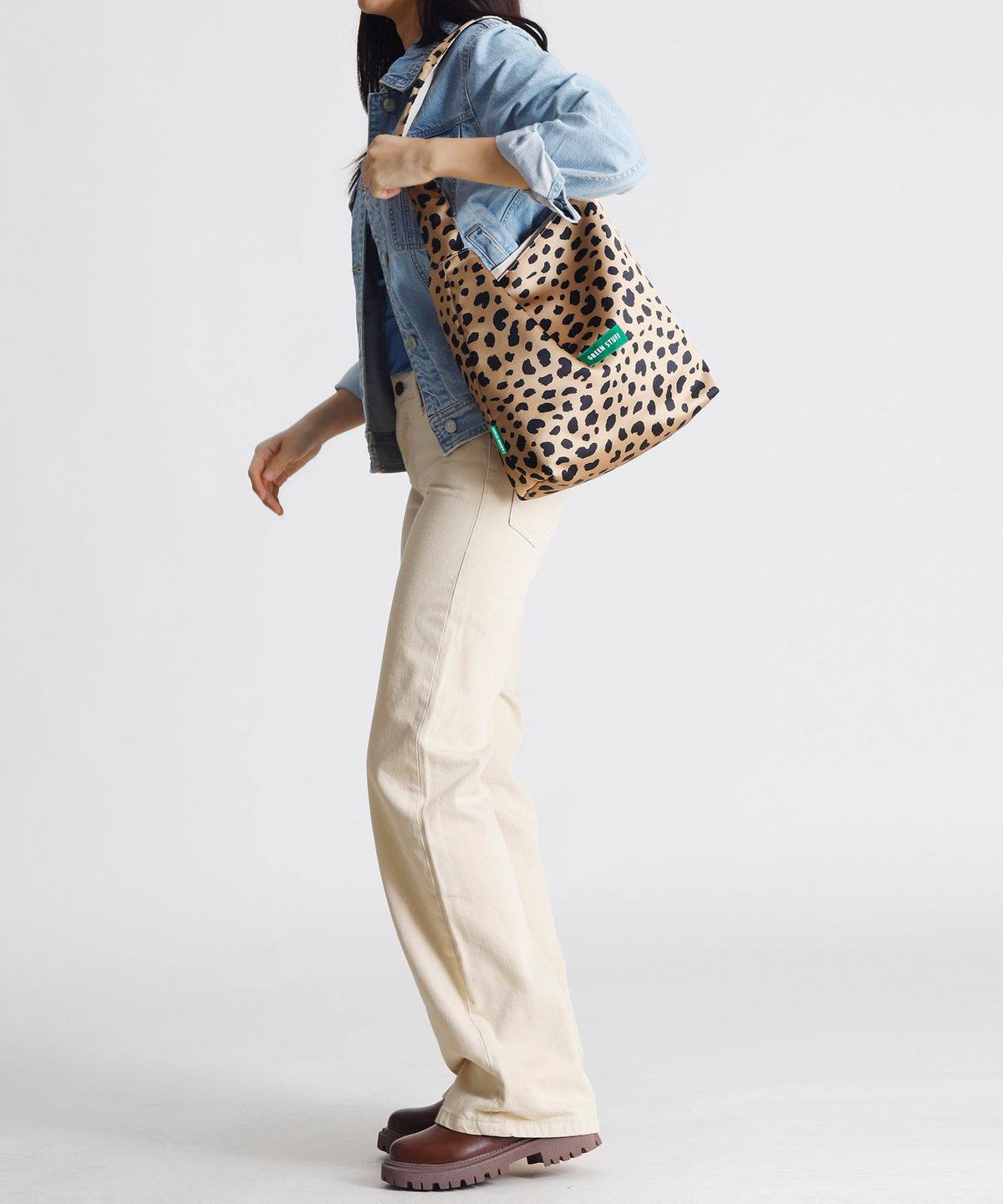 그린스터프(GREEN STUFF) 심풀 쇼퍼백 62 실키 호피 - camel brown
