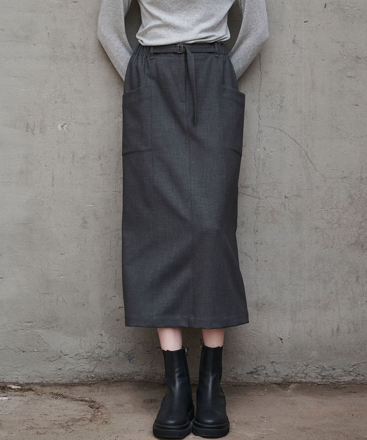 마롭(MALOUPE) 3107 스트레치 H 라인 스커트 (다크그레이)