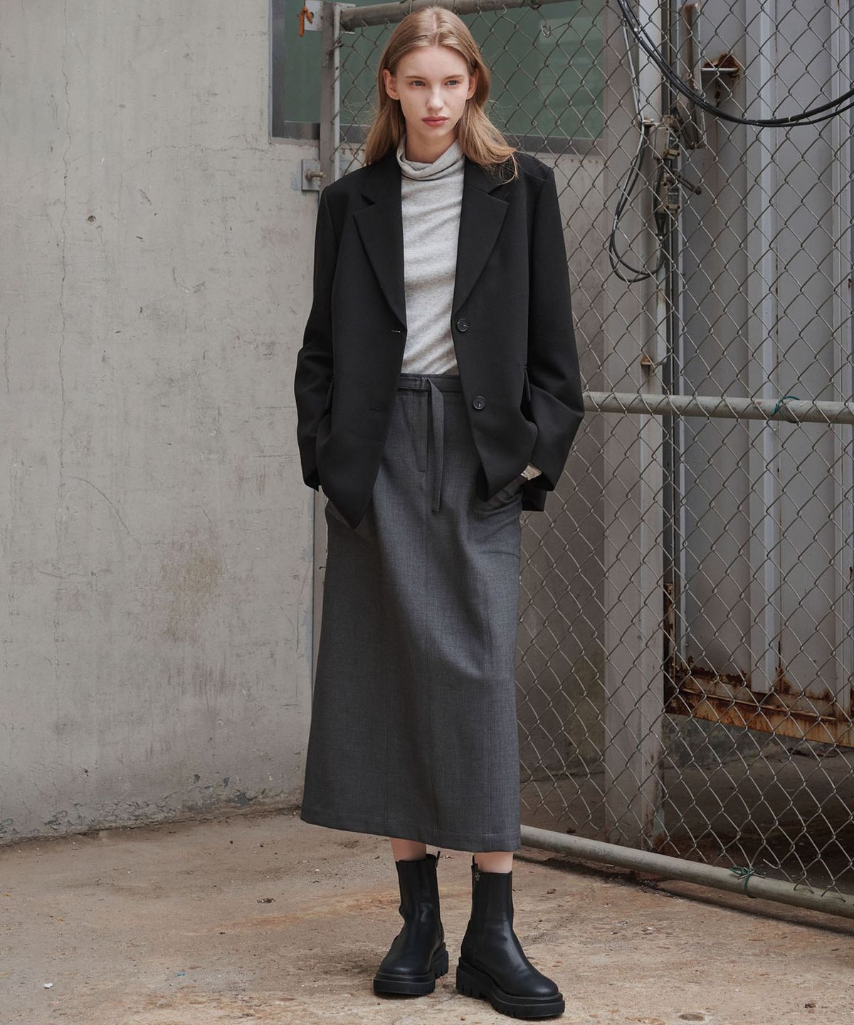 마롭(MALOUPE) 3107 스트레치 H 라인 스커트 (다크그레이)