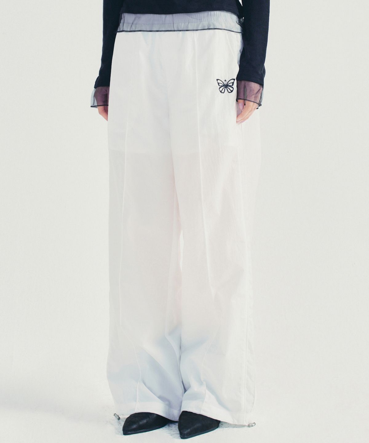 닉앤니콜(NICK&NICOLE) UTILITY GROOVY TRACKSUIT PANTS_IVORY