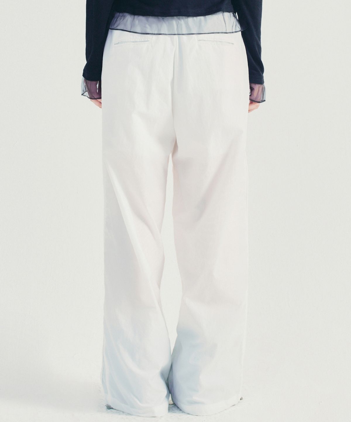 닉앤니콜(NICK&NICOLE) UTILITY GROOVY TRACKSUIT PANTS_IVORY