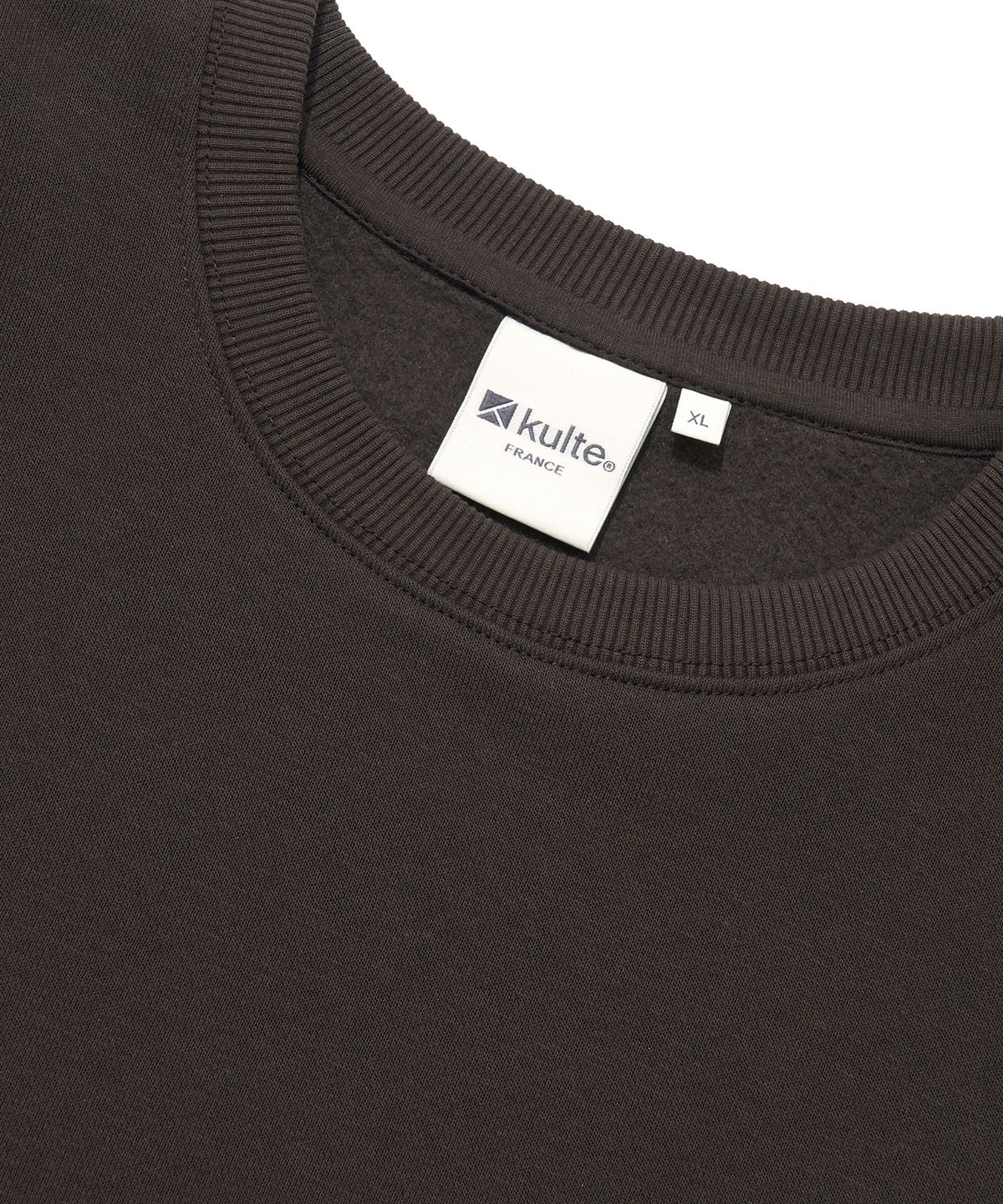 쿨트(KULTE) SMALL SCRIPT CHAIN CREWNECK_BROWN