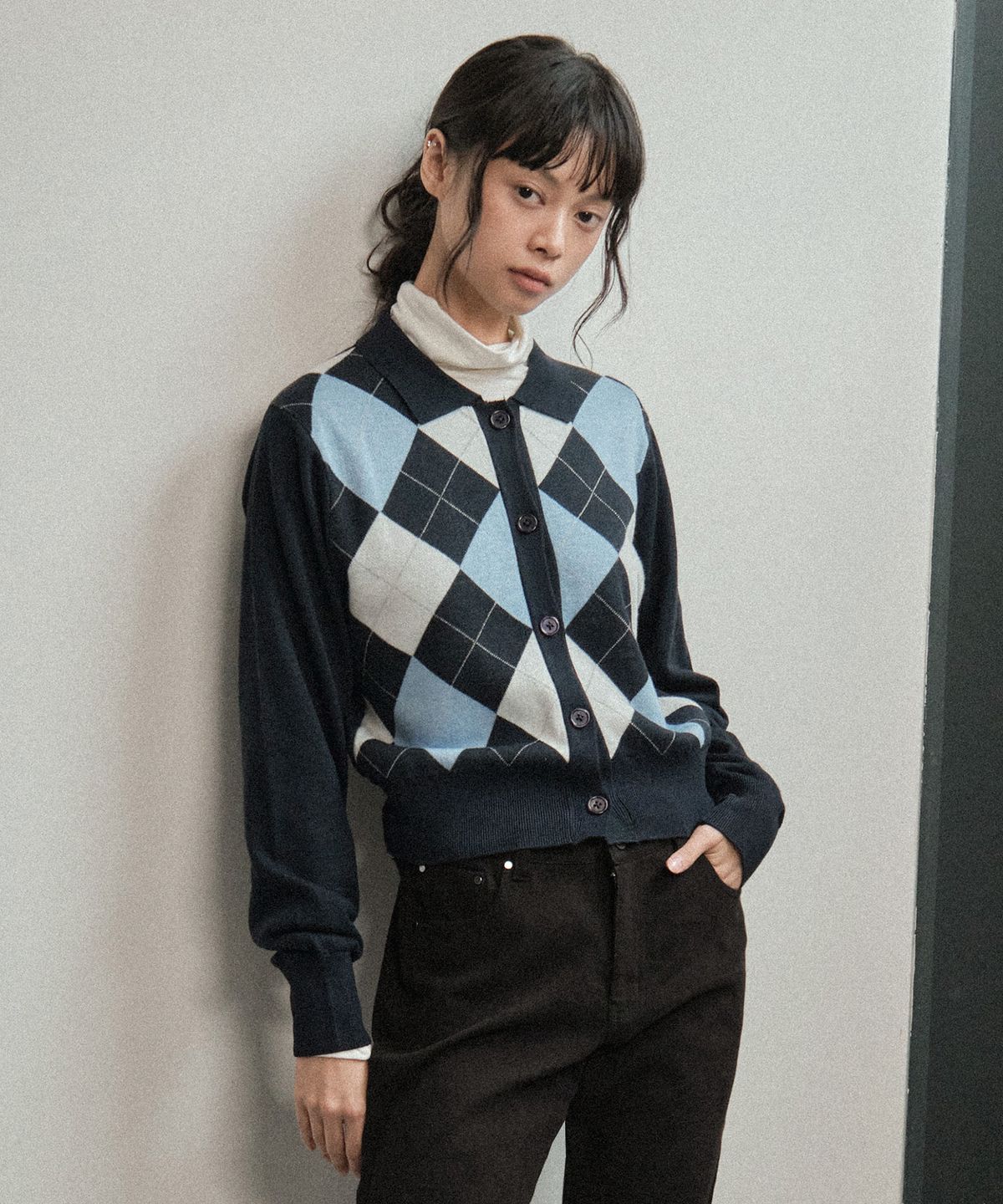 세컨모놀로그(SECONDMONO) W. 울믹스드 릴렉스핏 잉글랜드 아가일 체크 가디건 [NAVY]_SEWCD005NAVY