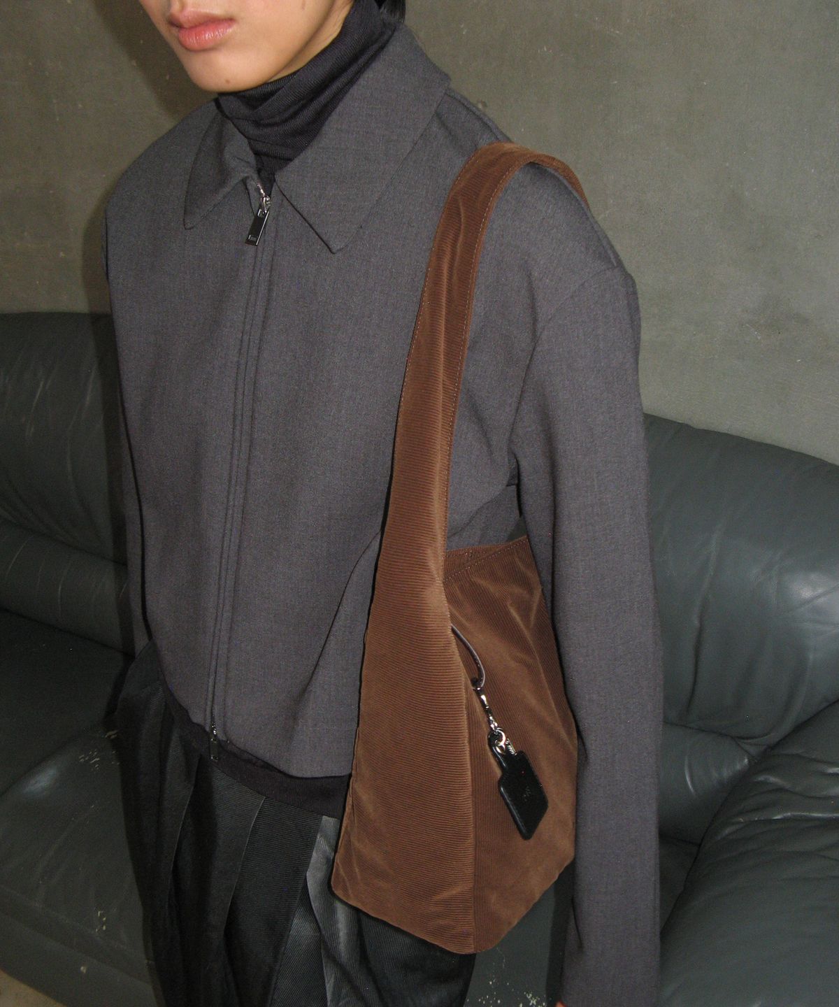 포테(POTE) [2차리오더:바로출고] 0008 Square Shoulder Bag_Corduroy Brown