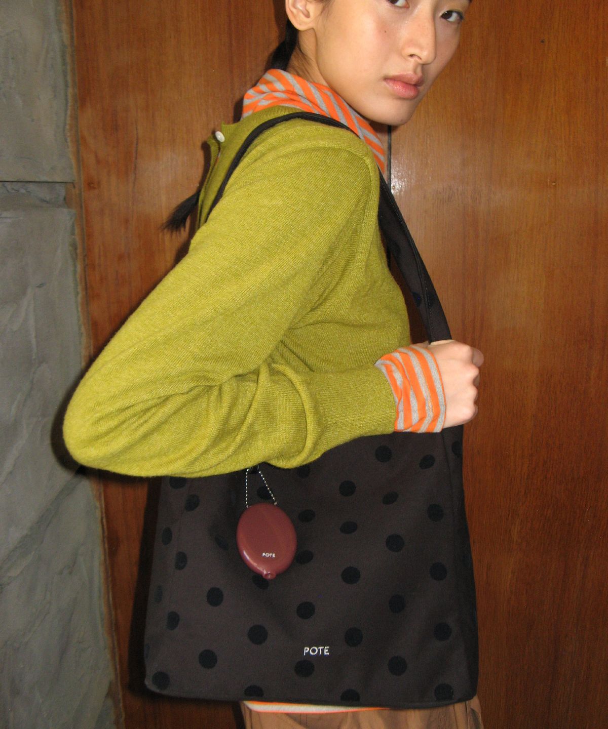 포테(POTE) 0008 Square Shoulder Bag_Dot Black