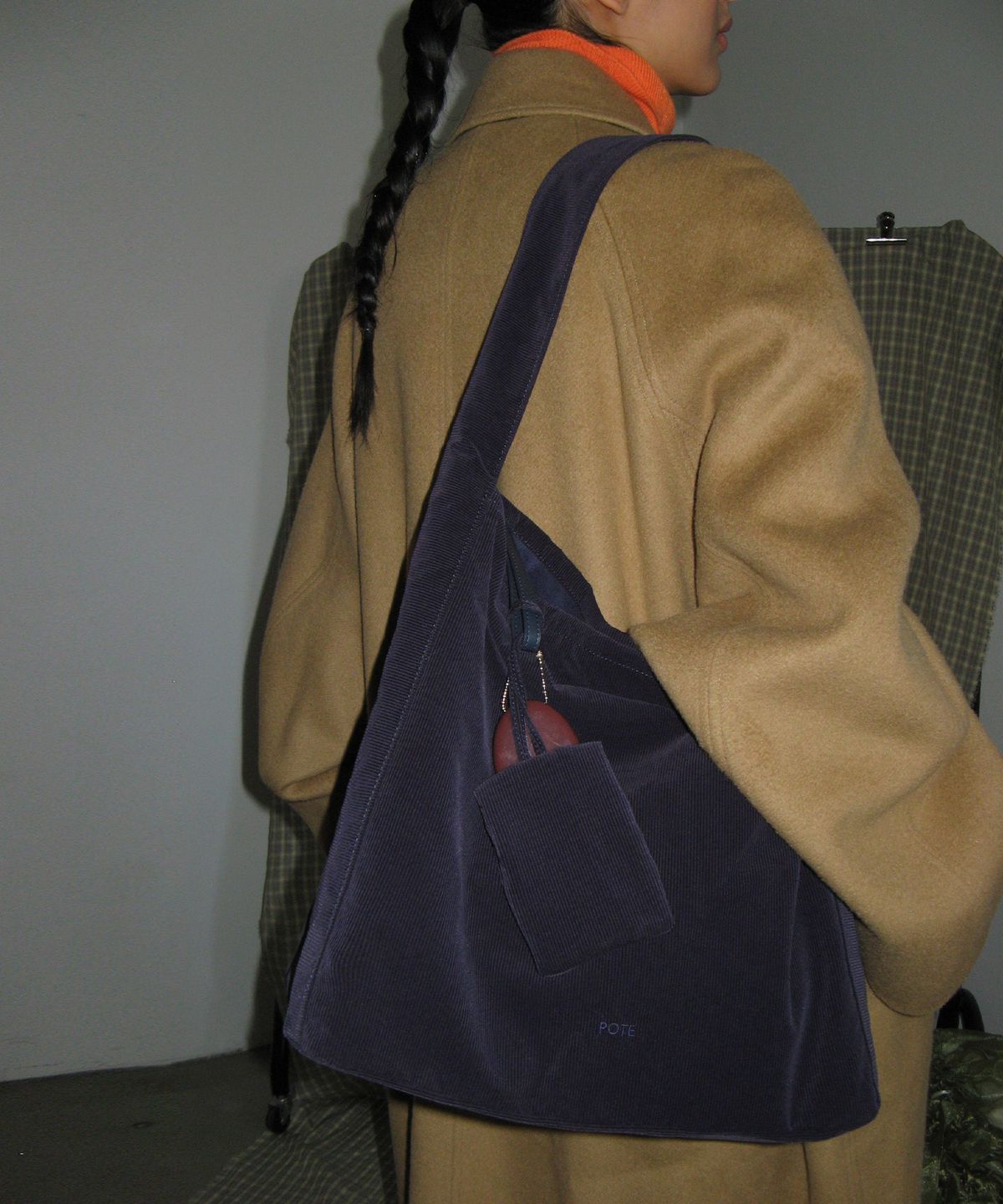 포테(POTE) [3차리오더:바로출고] 0007 Layered Pouch Hobo Bag_Corduroy Navy