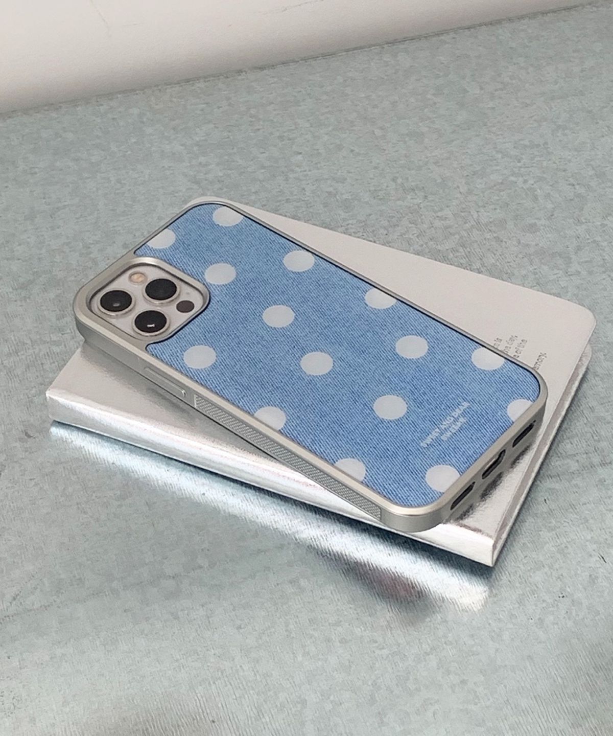 스위어(SWEEAR) [실버에폭시] LIGHT BLUE DENIM DOT CASE