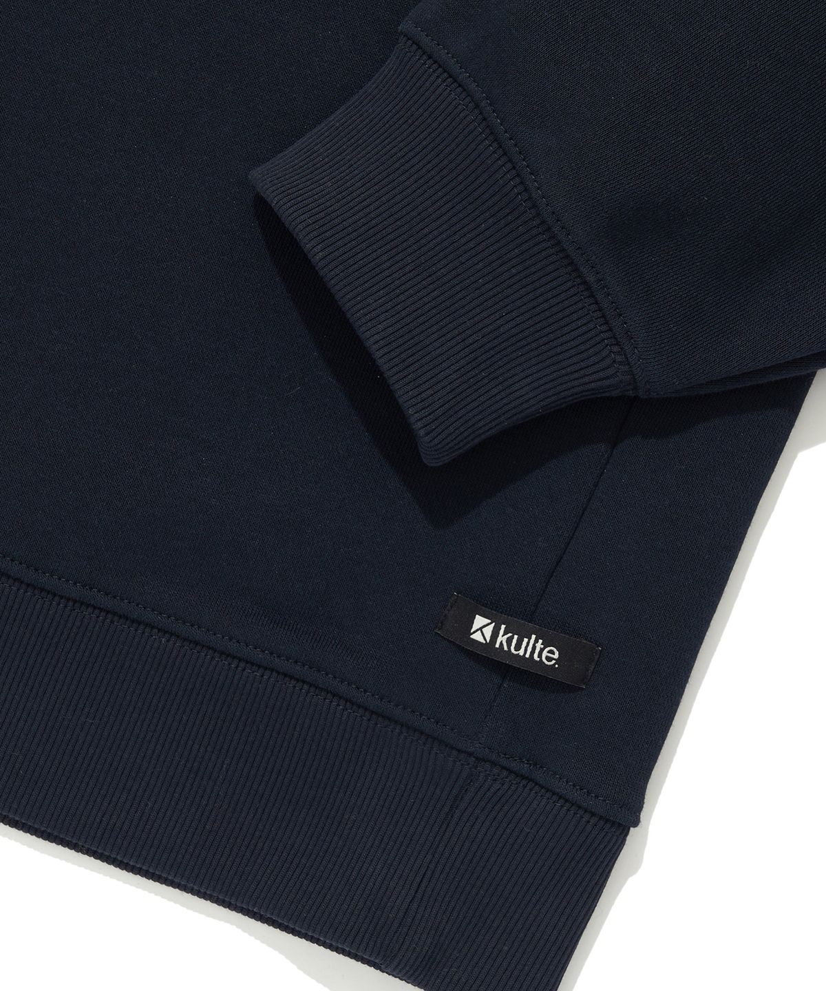쿨트(KULTE) SCRIPT CHAIN EMB CREWNECK_D.NAVY