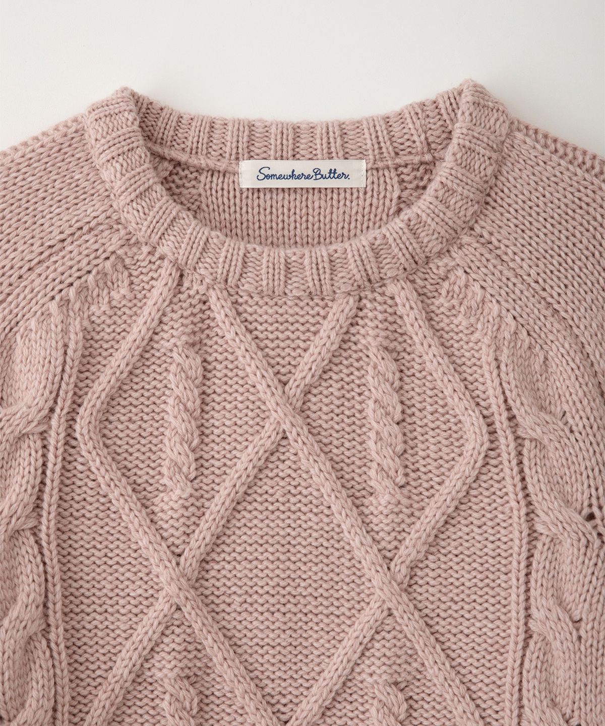 썸웨어버터(SOMEWHEREBUTTER) Posy Cable Wool Knit - Pink