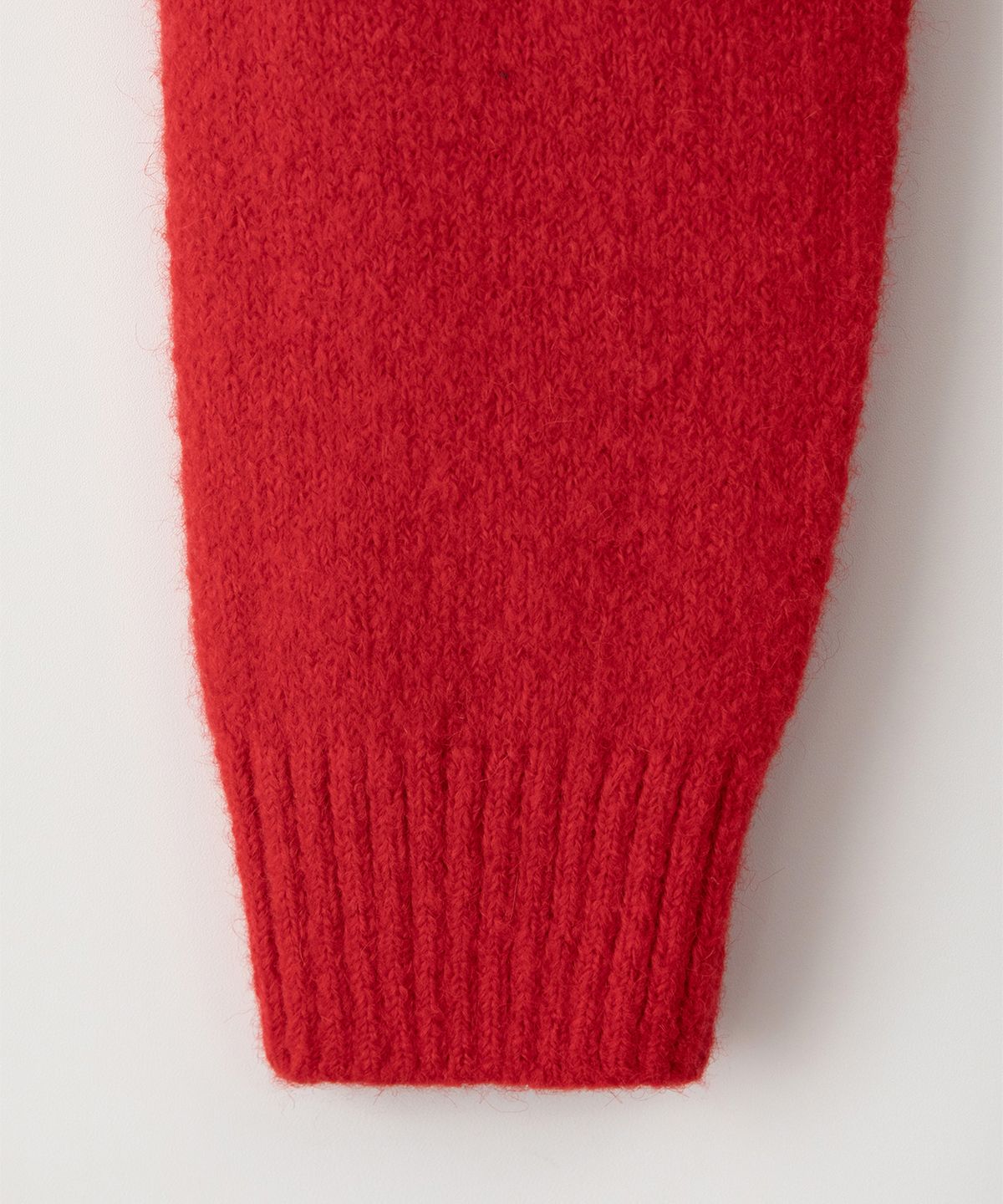 썸웨어버터(SOMEWHEREBUTTER) Manon Alpaca Cardigan - Red