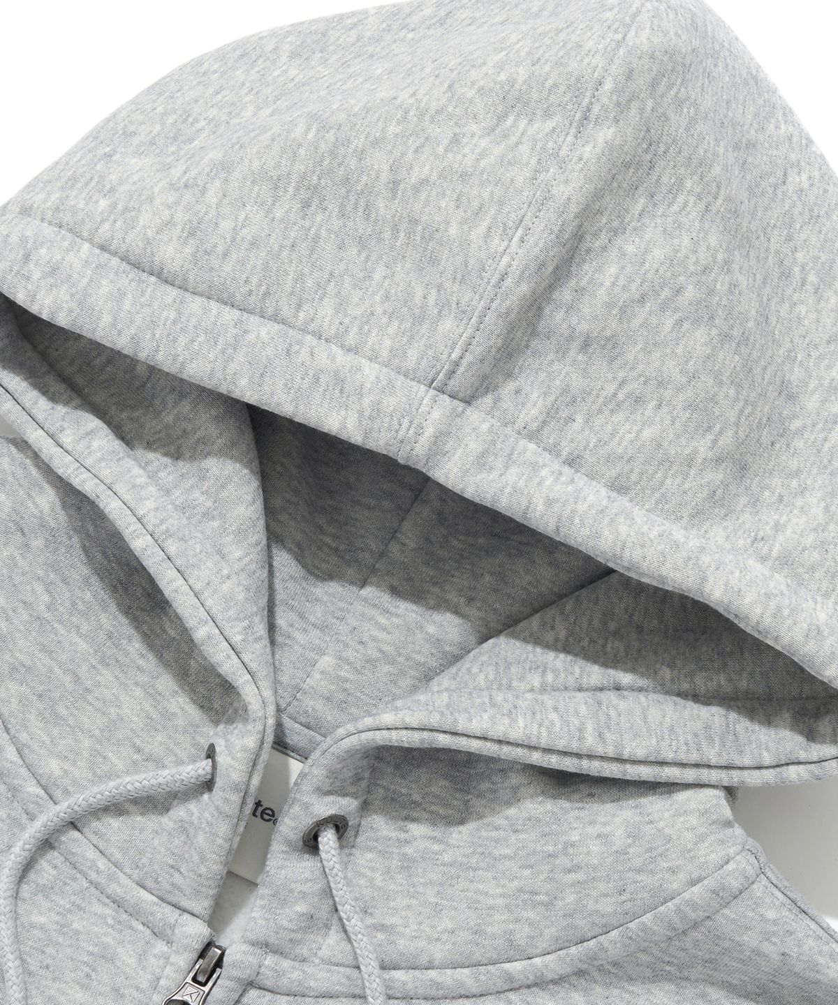 쿨트(KULTE) SCRIPT CHAIN EMB HOOD ZIP-UP_M.GREY