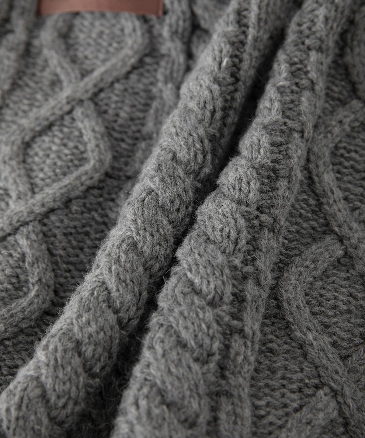 썸웨어버터(SOMEWHEREBUTTER) Wool Cable Knit Pants - Grey