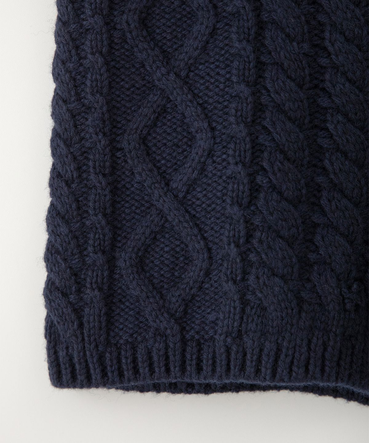 썸웨어버터(SOMEWHEREBUTTER) Wool Cable Knit Pants - Navy