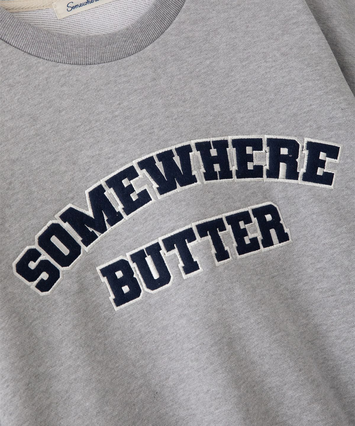 썸웨어버터(SOMEWHEREBUTTER) Square Logo Sweatshirt - Grey
