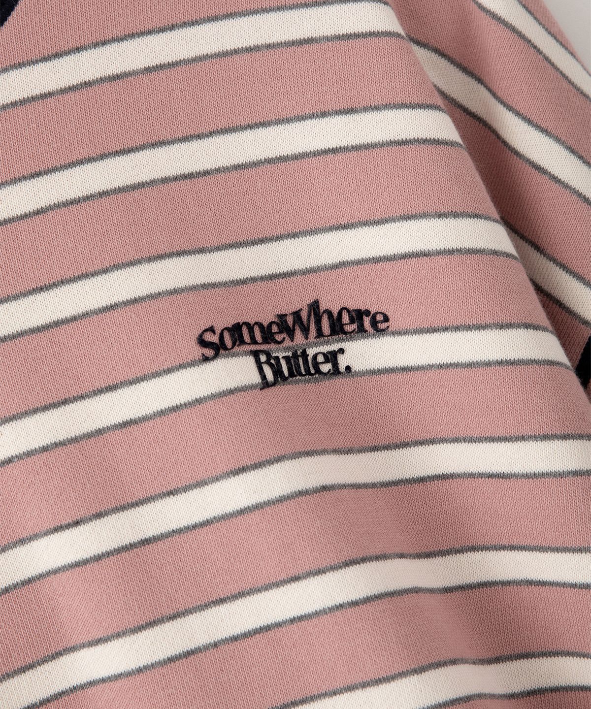 썸웨어버터(SOMEWHEREBUTTER) Small Wave Logo Stripe Sweatshirt - Pink