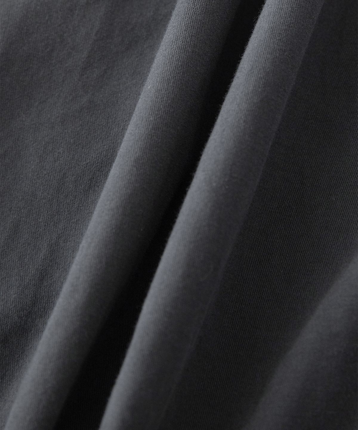 썸웨어버터(SOMEWHEREBUTTER) Button Shirring Long Skirt - Charcoal
