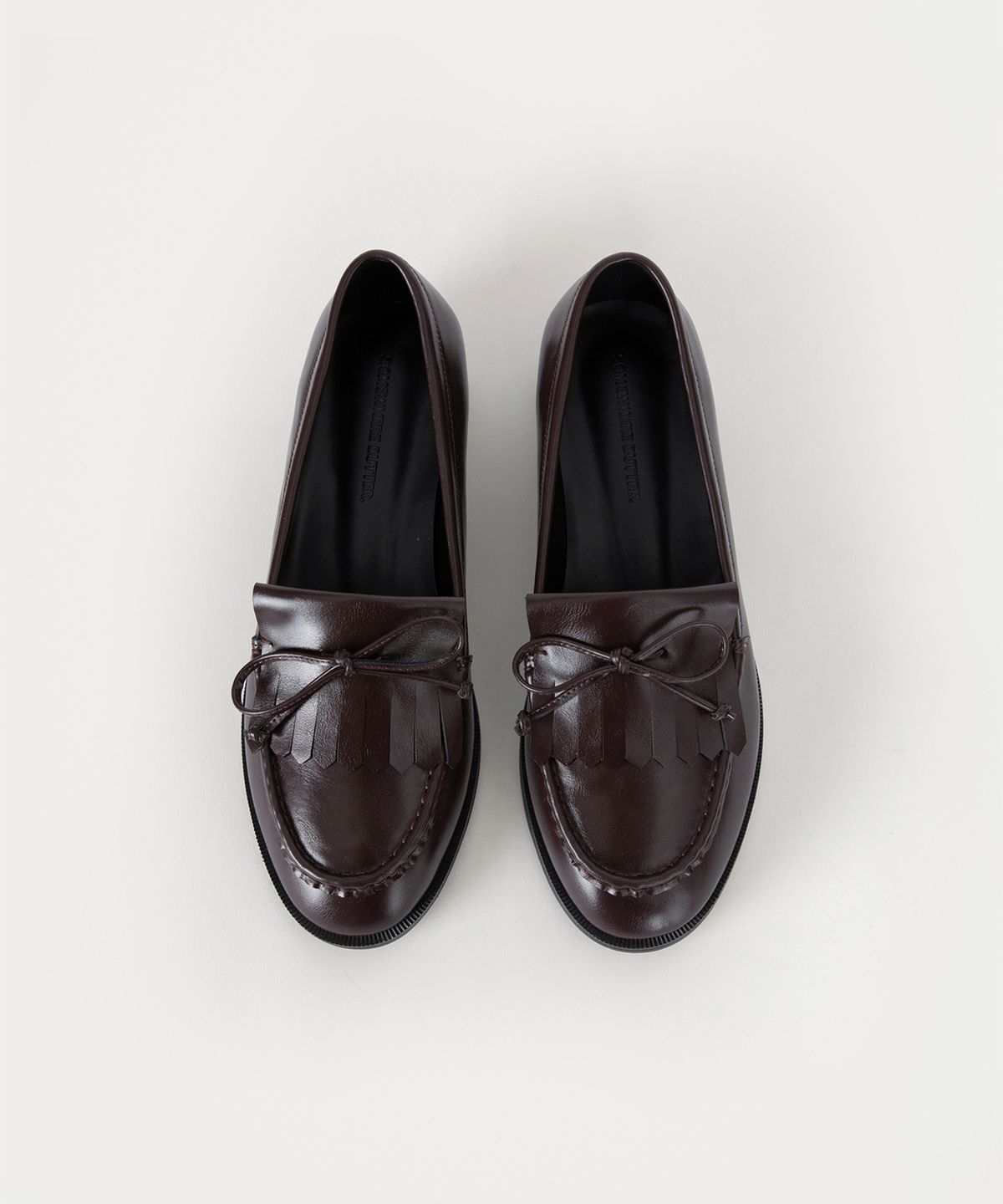 썸웨어버터(SOMEWHEREBUTTER) Fringe Loafer - 2Color