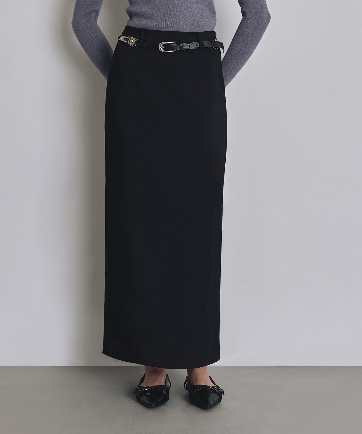 커스텀어클락 우먼(COSTUMEOCLOCK WOMAN) 포멀 슬릿 H라인 맥시 스커트 블랙 COWSK002BLACK