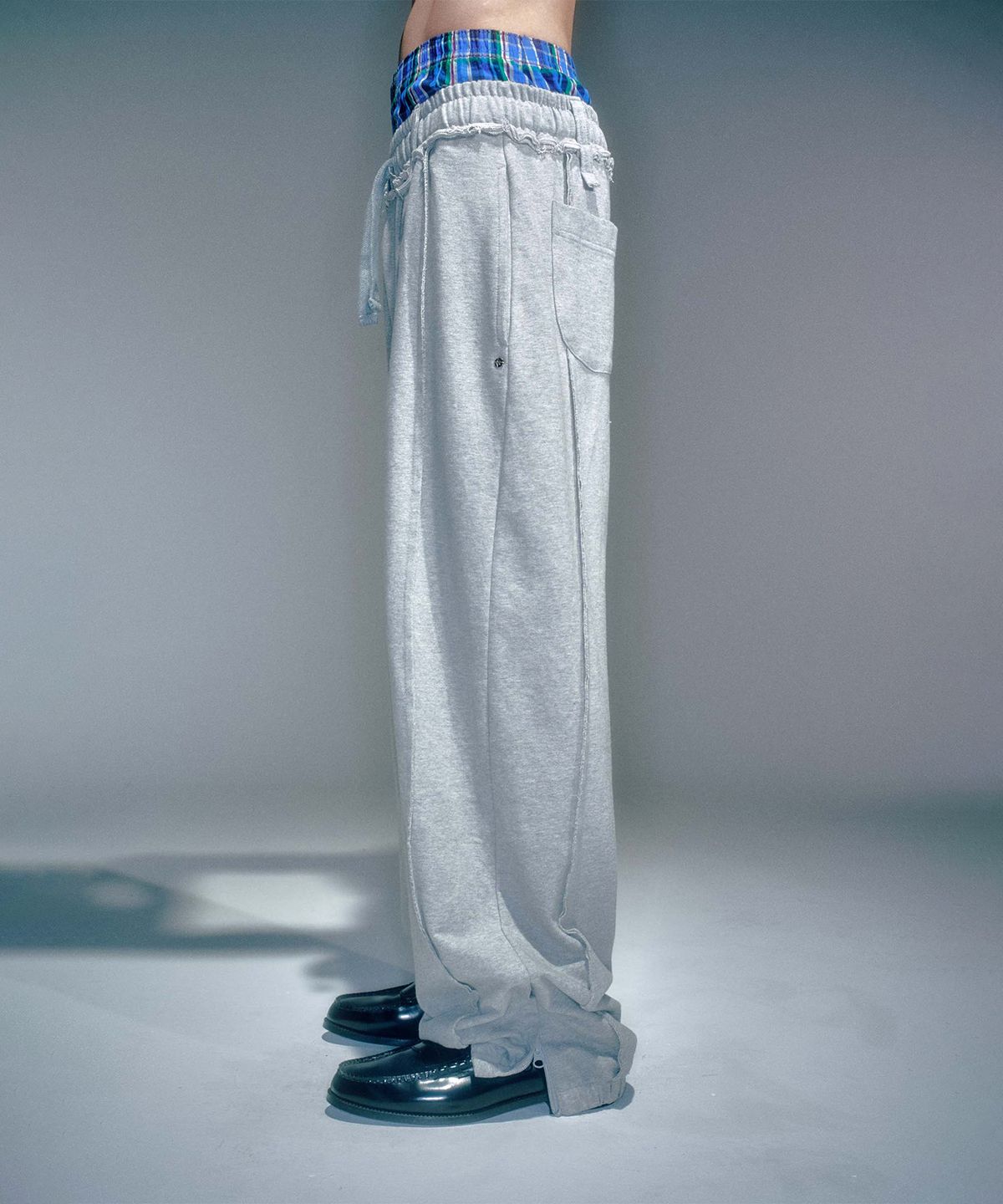 베이컨트 아카이브(VACANT ARCHIVE) MEN JOAN SEAMLINE TRACK JOGGERS MELANGE