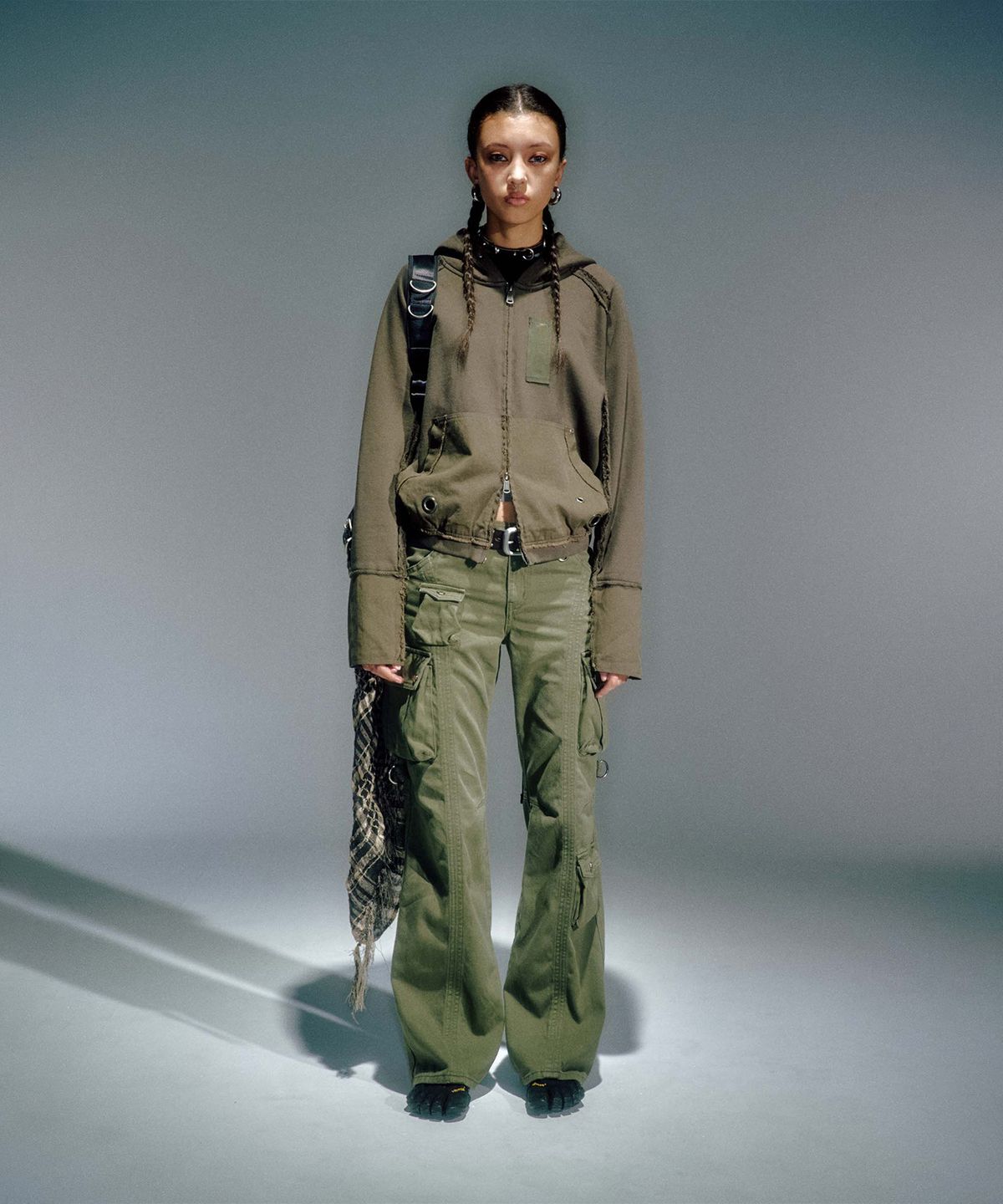 베이컨트 아카이브(VACANT ARCHIVE) WOMEN HANK HOODIE ZIP-UP KHAKI