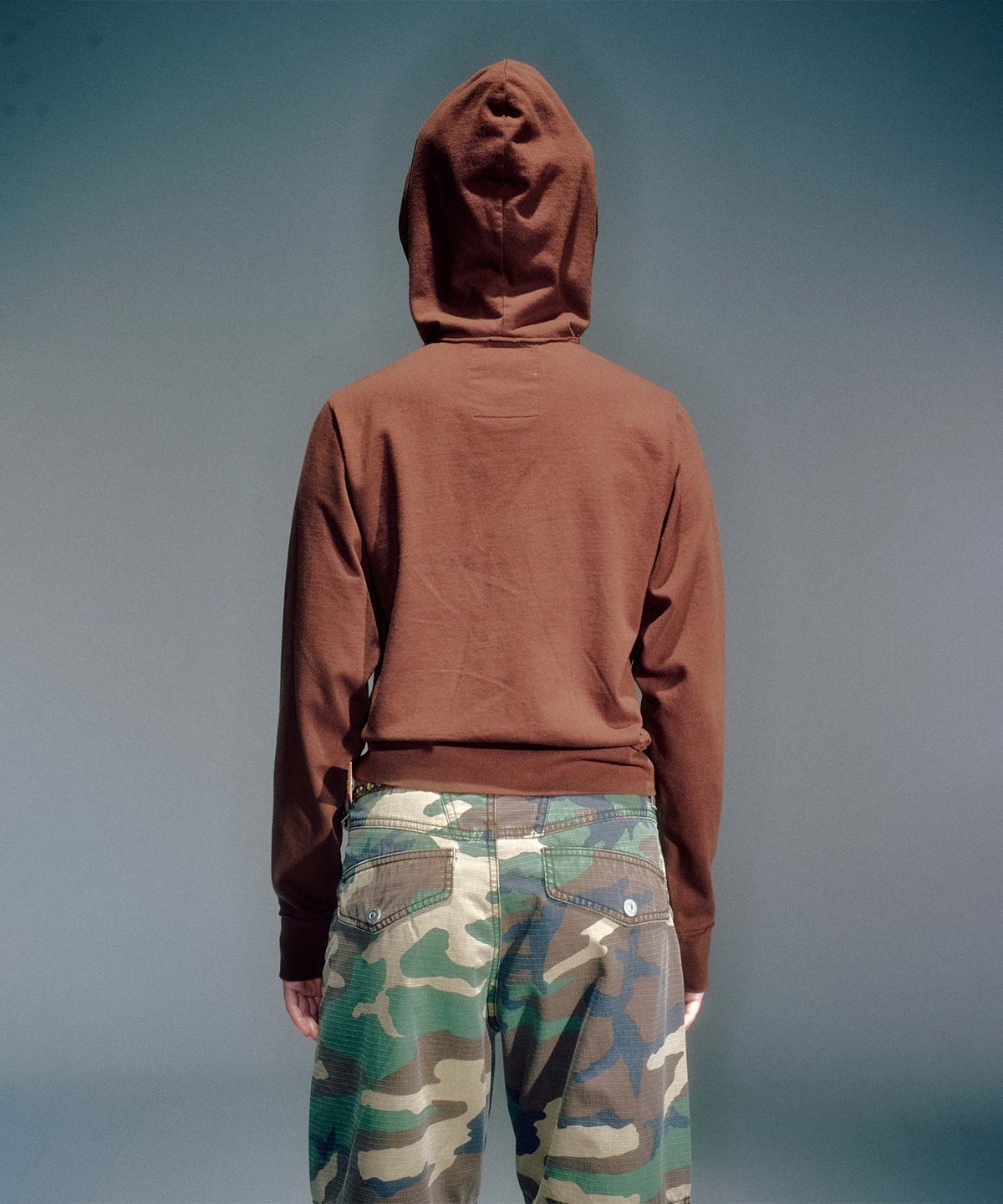 베이컨트 아카이브(VACANT ARCHIVE) WOMEN CAPPY STUD HOODIE ZIP-UP BROWN