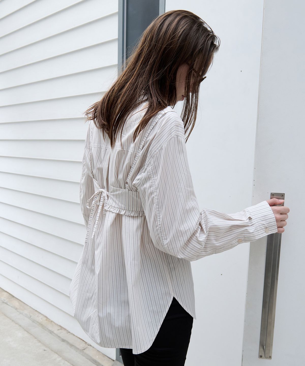 로라로라(ROLAROLA) STRIPE SHIRTS BUSTIER SET BEIGE