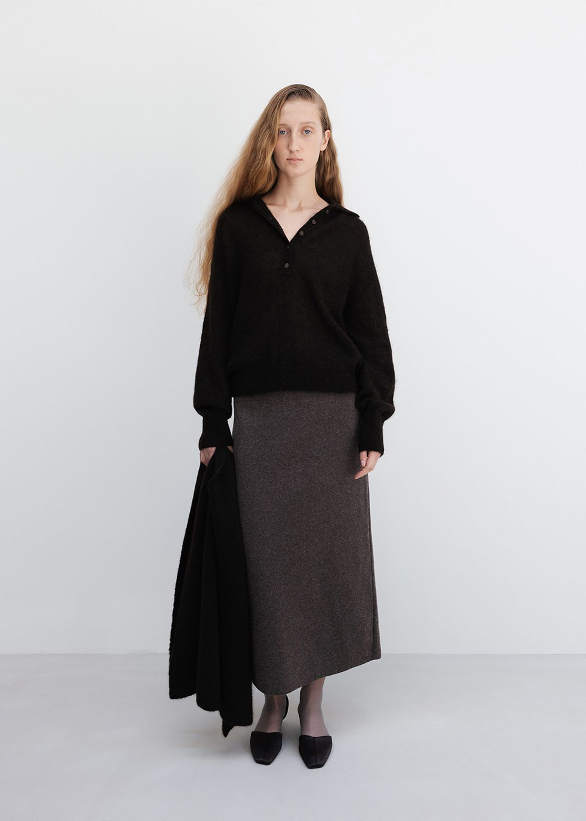 우마뭉(UMARMUNG) Wool Cashmere Double Faced Maxi Skirt_Taupe