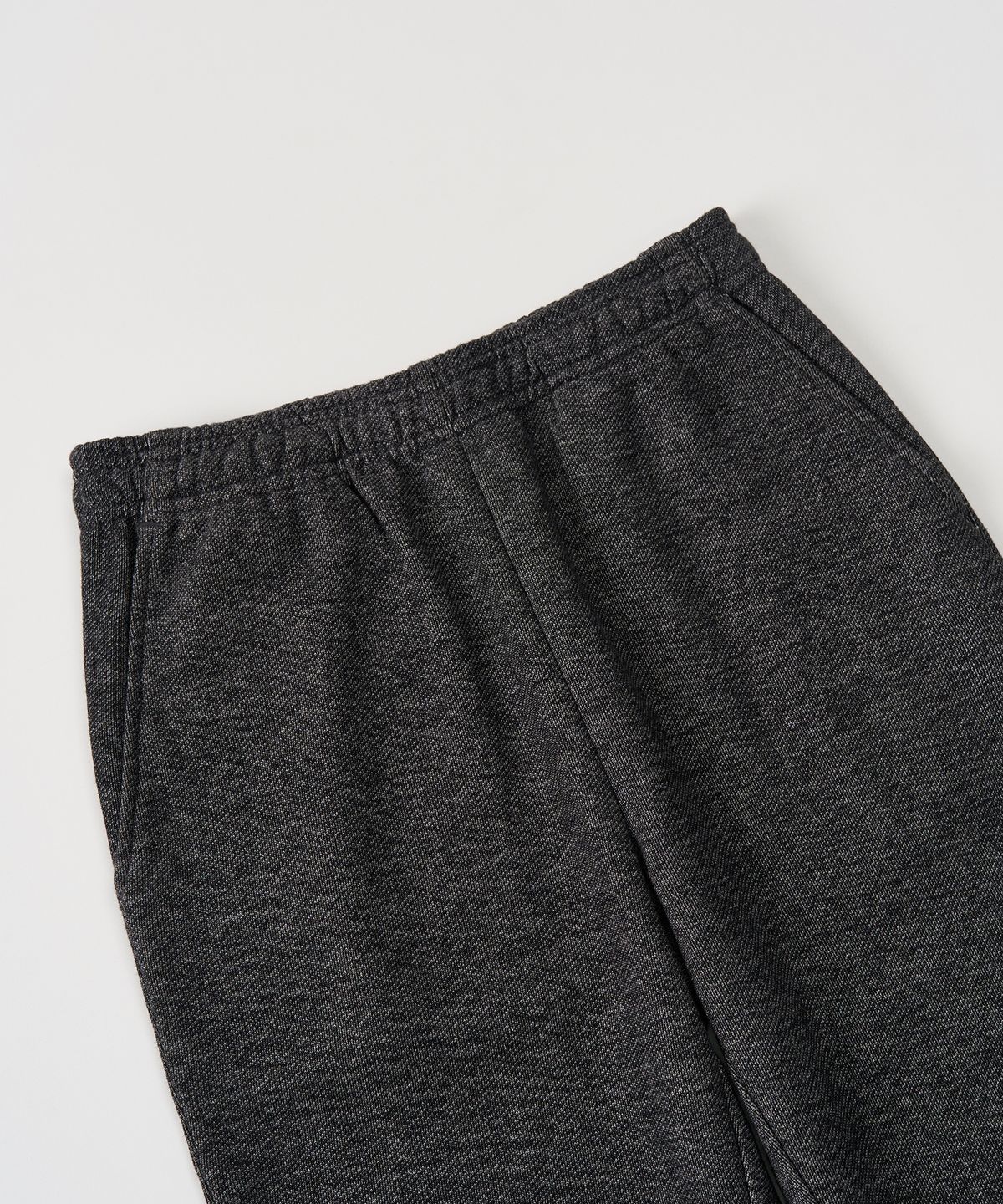 토피 우먼(TOFFEE WOMEN) W 인시전 플레어 스웻 팬츠  (BLACK)