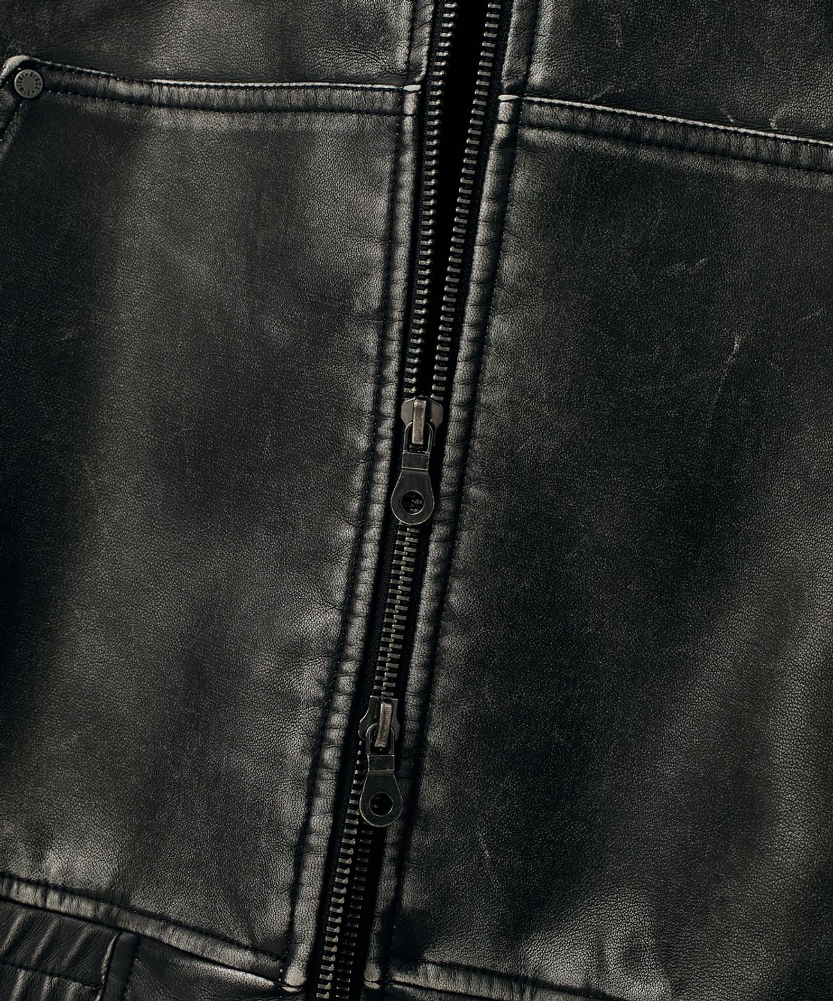 디미트리블랙(DIMITRI BLACK) 2WAY VTG 워시드 PU 후드 집업_블랙