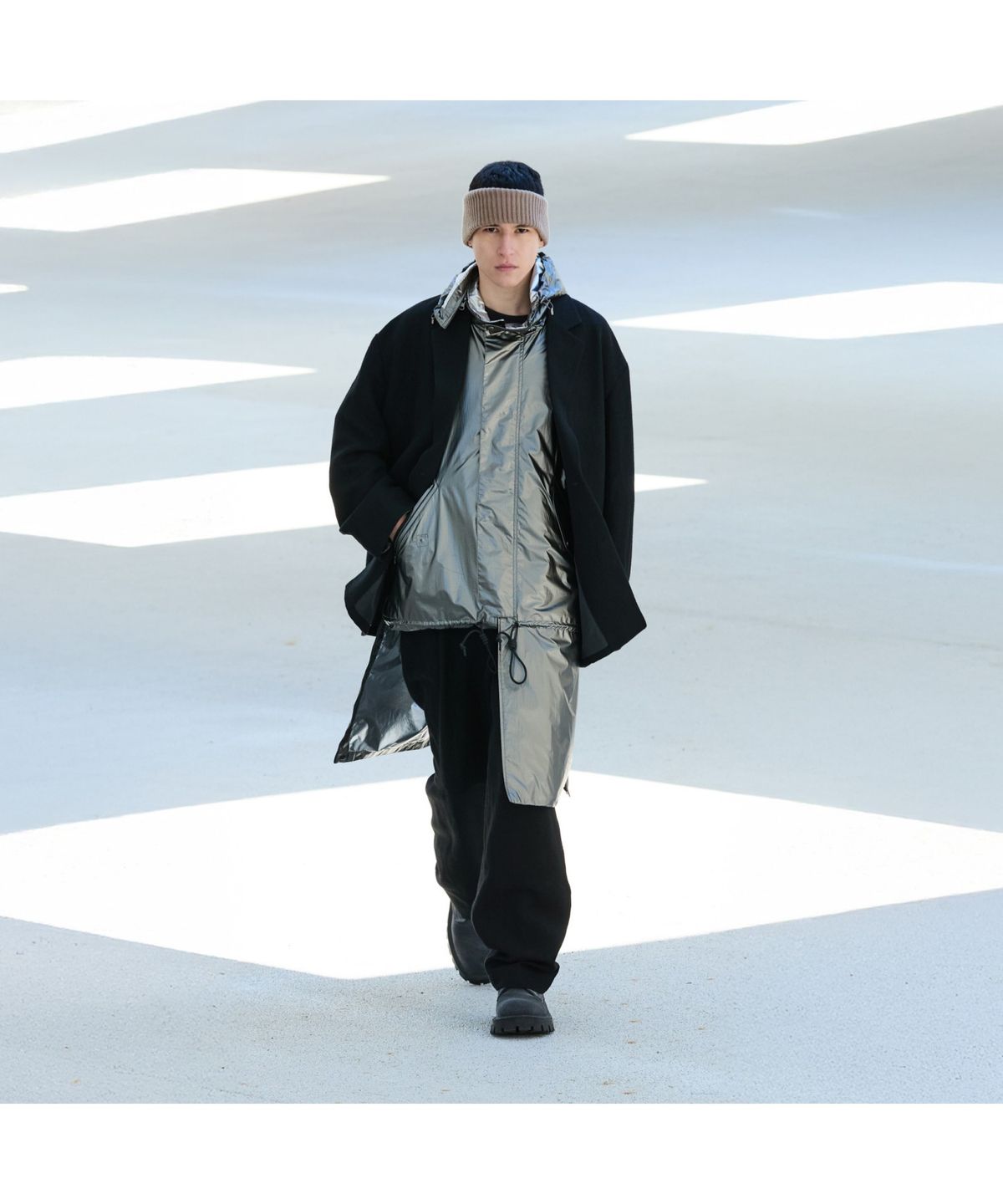 커스텀멜로우(CUSTOMELLOW) Black Oversized Fit Gauze Setup Jacket CWJAW25641BKX