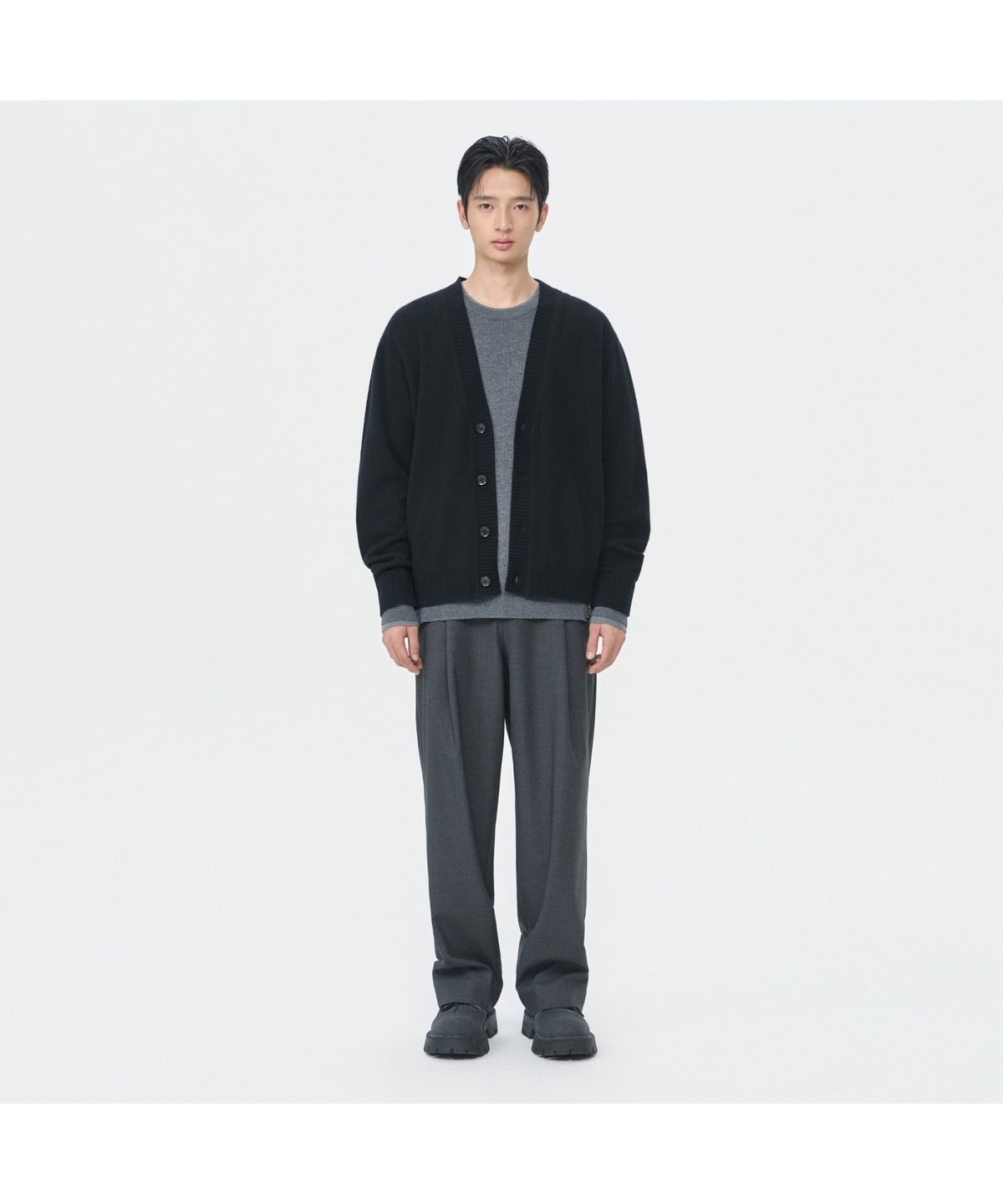 커스텀멜로우(CUSTOMELLOW) Black Raccoon Blended Cardigan CWWAW25701BKX