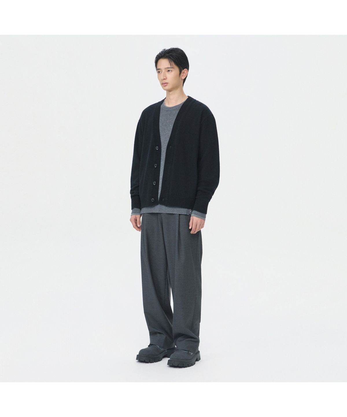 커스텀멜로우(CUSTOMELLOW) Black Raccoon Blended Cardigan CWWAW25701BKX