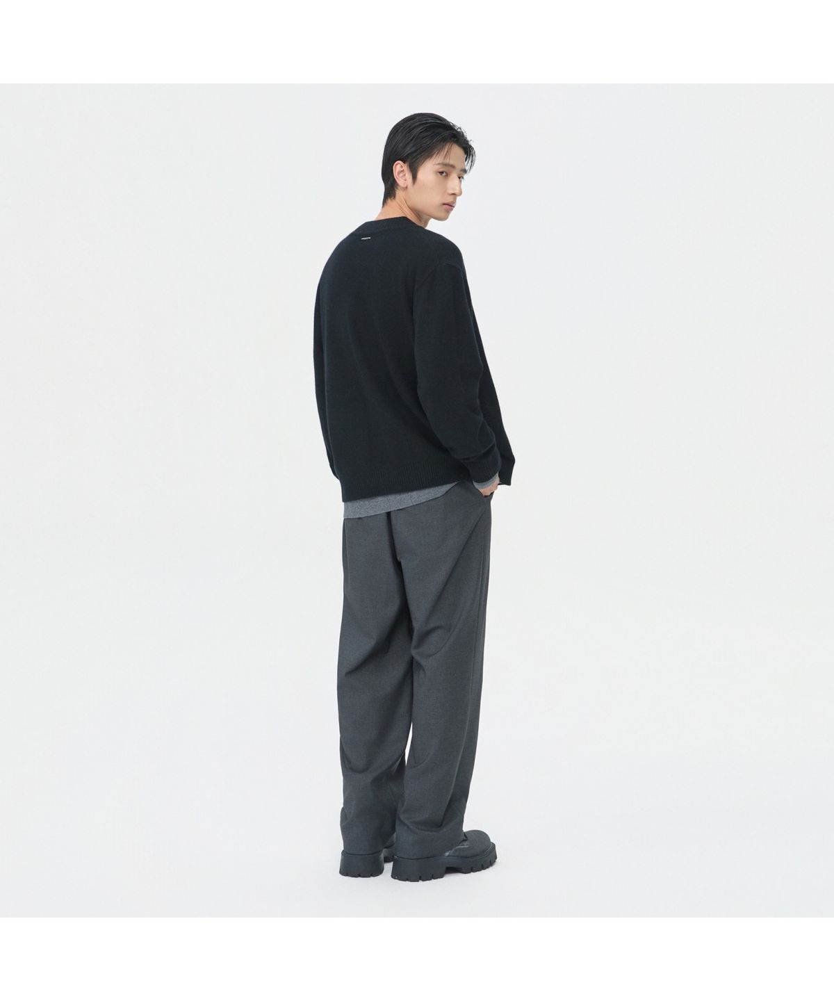커스텀멜로우(CUSTOMELLOW) Black Raccoon Blended Cardigan CWWAW25701BKX
