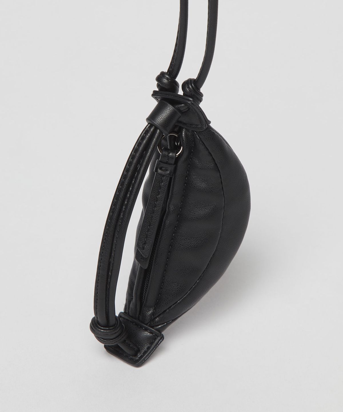 아카이브앱크(ARCHIVEPKE) Mini fling keyring bag(Deep sleep)_OVAAX25201BLK