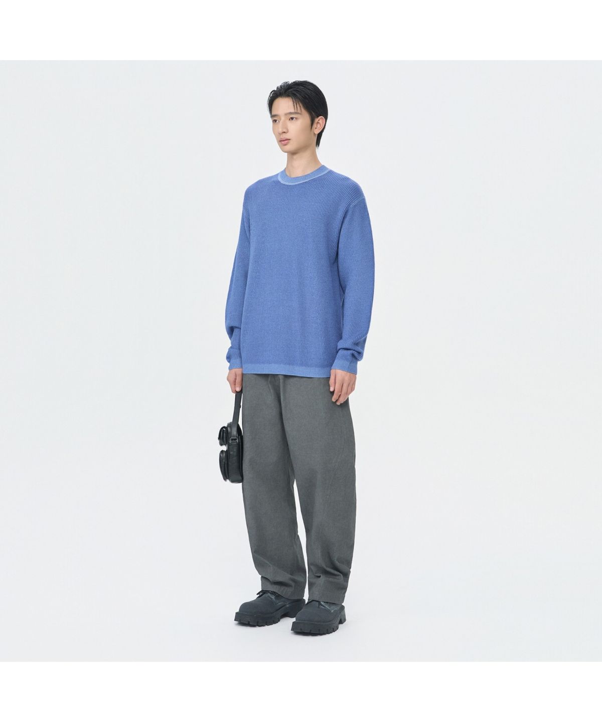 커스텀멜로우(CUSTOMELLOW) Blue Garment Dyed Round Neck Sweater CWWAW25804BUX