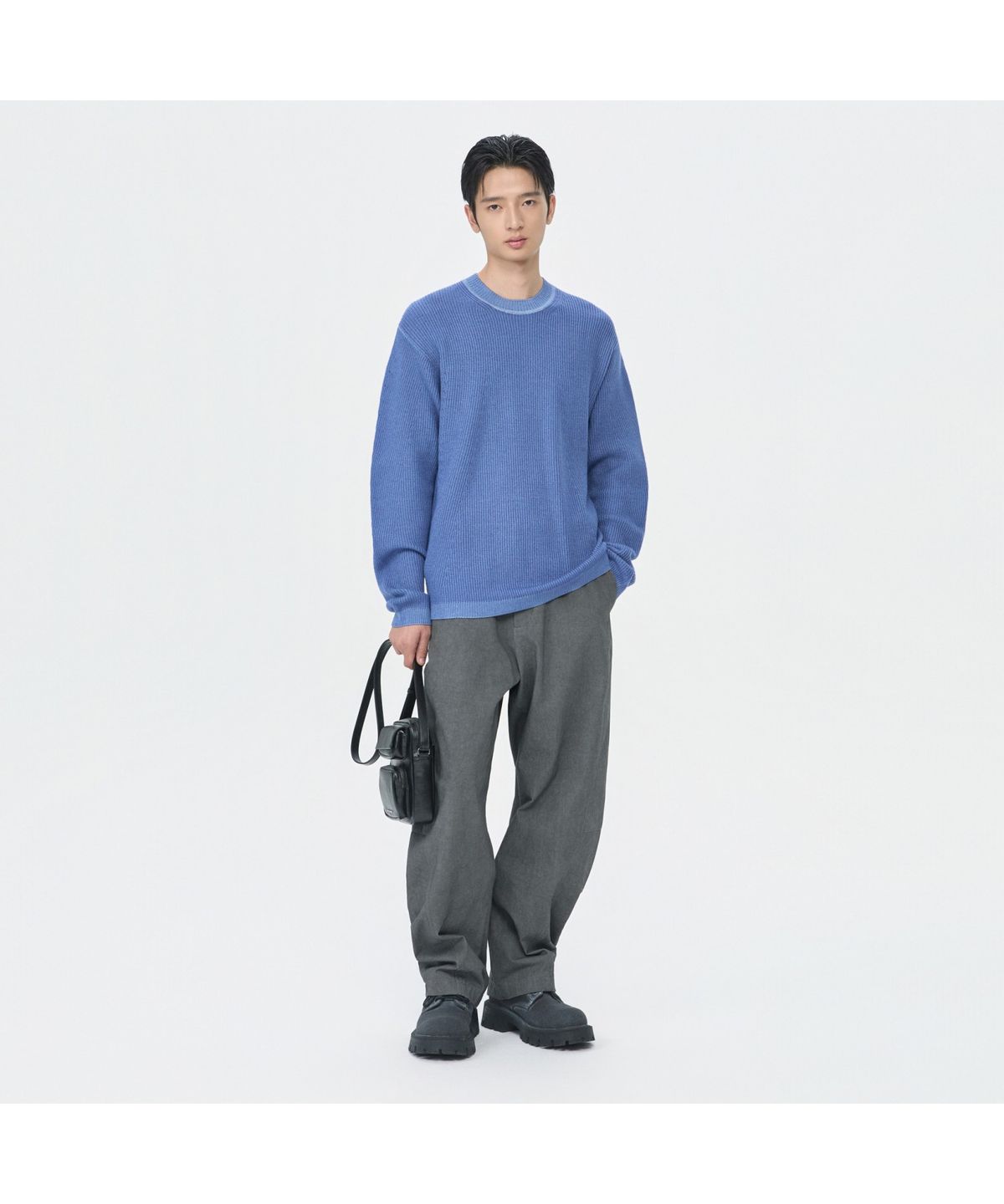 커스텀멜로우(CUSTOMELLOW) Blue Garment Dyed Round Neck Sweater CWWAW25804BUX