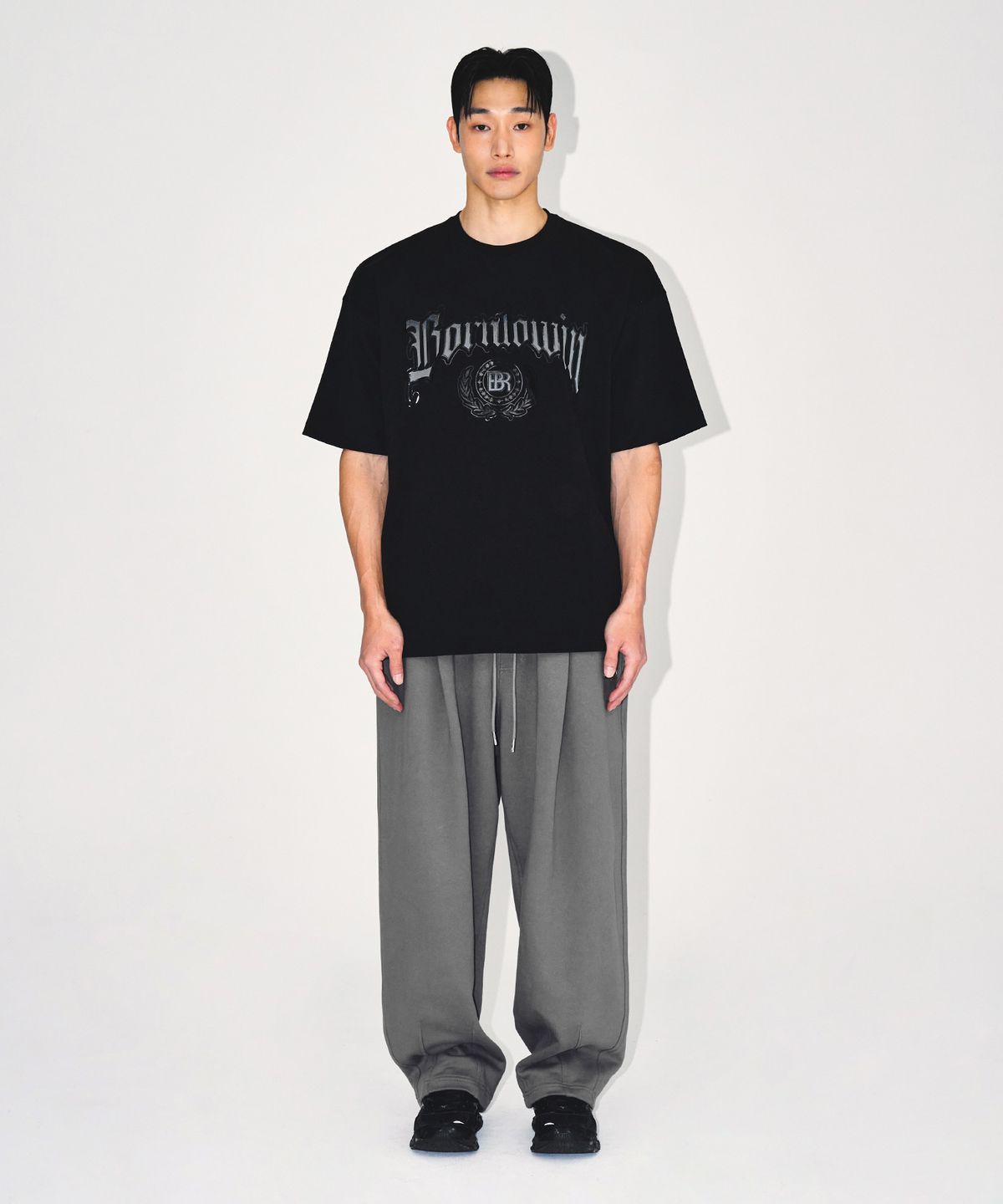 본투윈(BORN TO WIN) CHROME B MAXI WIDE PANTS [CHARCOAL]