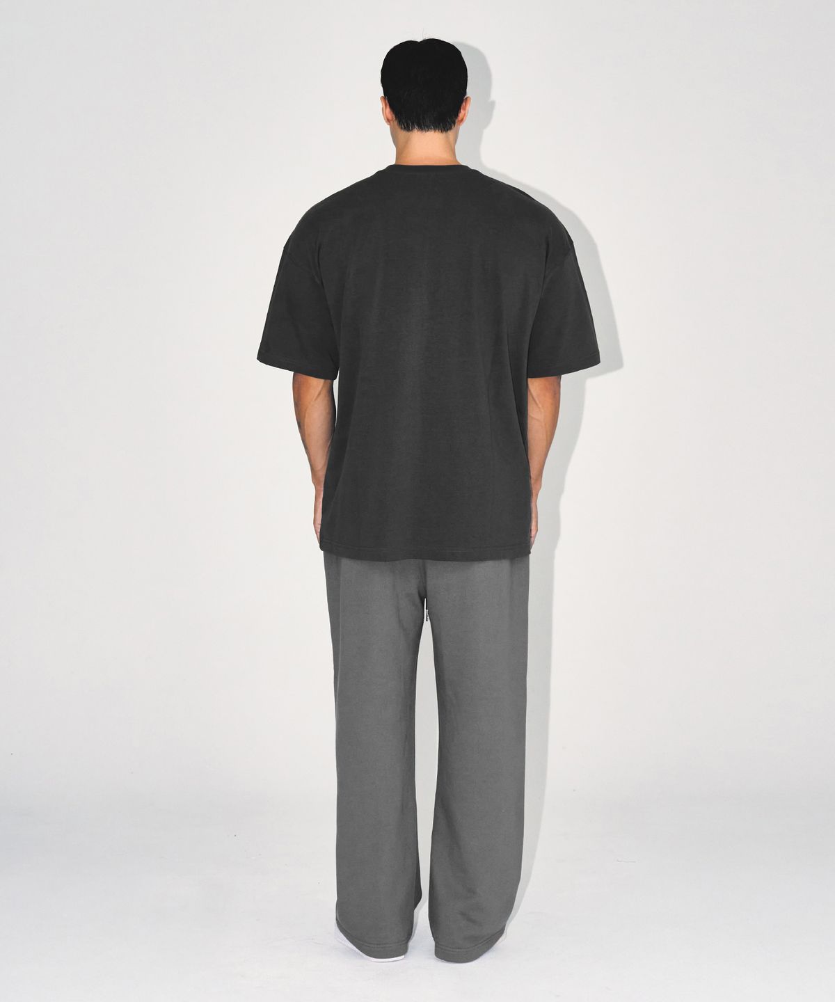 본투윈(BORN TO WIN) CHROME B SEMI WIDE PANTS [CHARCOAL]
