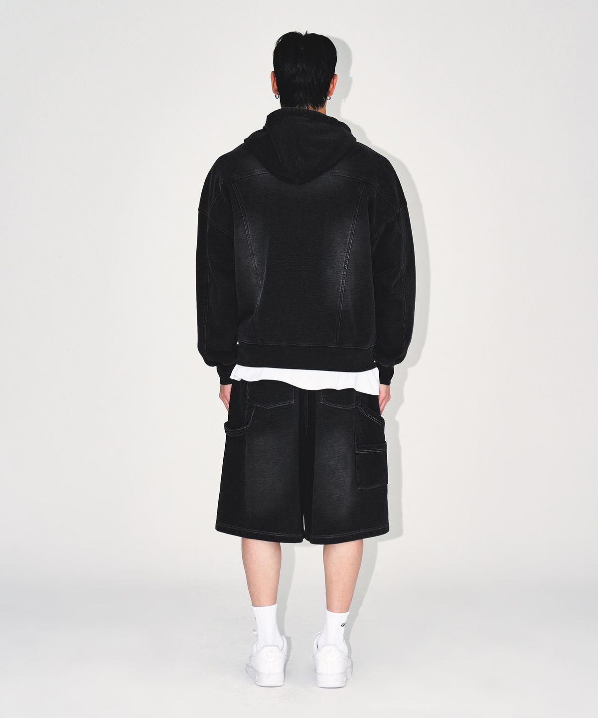 본투윈(BORN TO WIN) DENIM LIKE CARPENTER BERMUDA PANTS [BLACK DENIM]