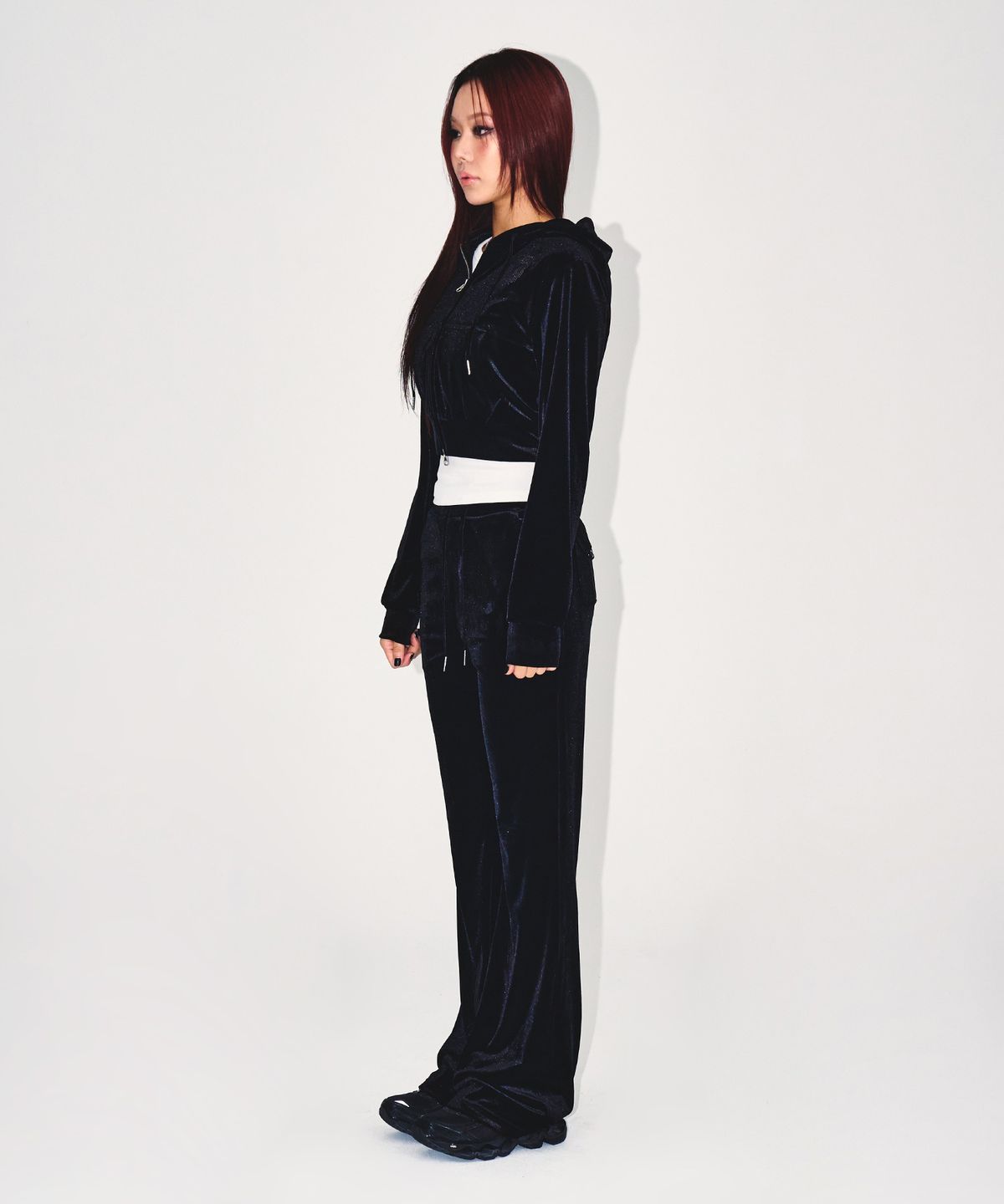본투윈(BORN TO WIN) W DOUBLE B VELVET BOOTS CUT PANTS [BLACK]