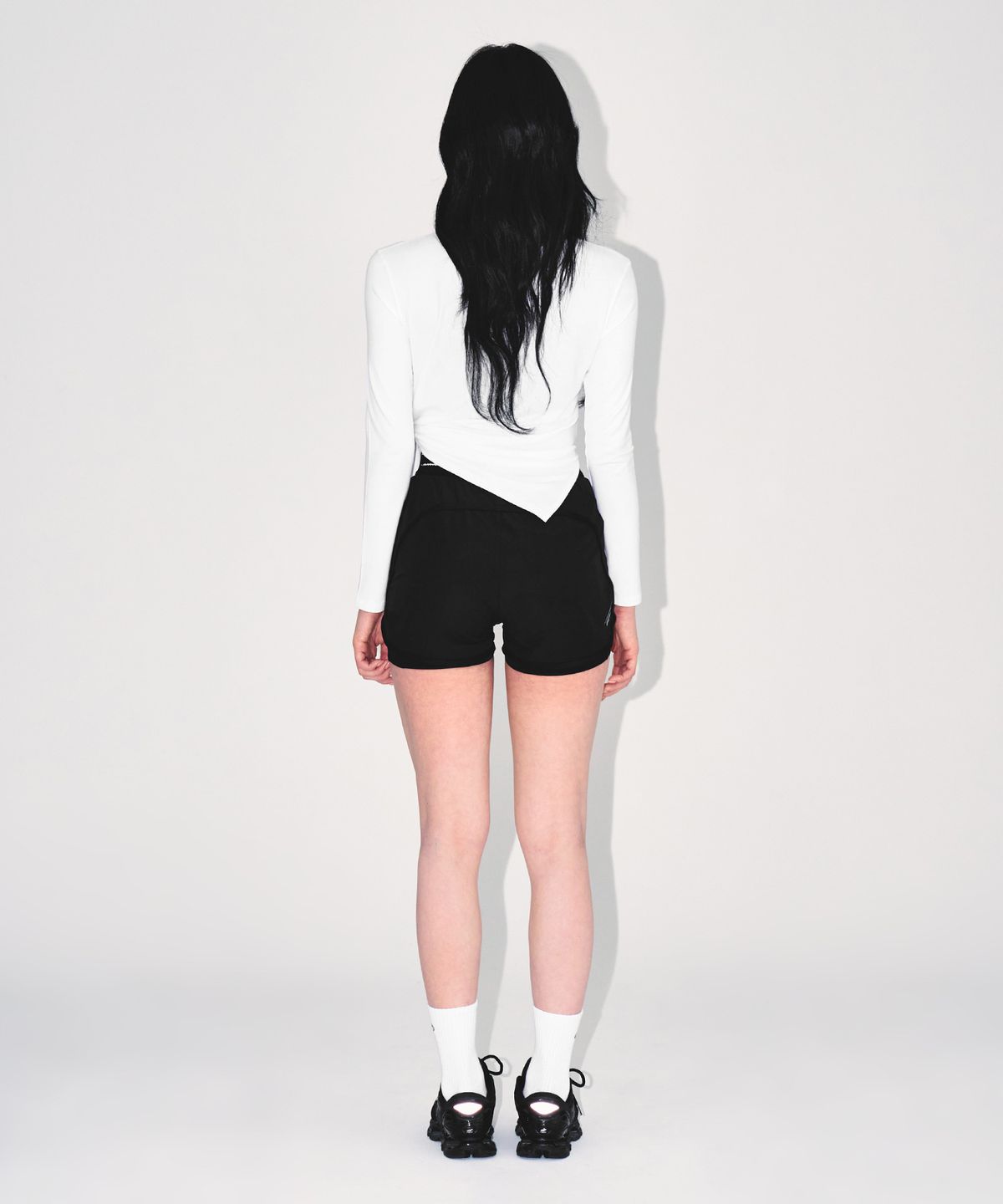 본투윈(BORN TO WIN) W MODAL TIE LONG SLEEVE [WHITE]