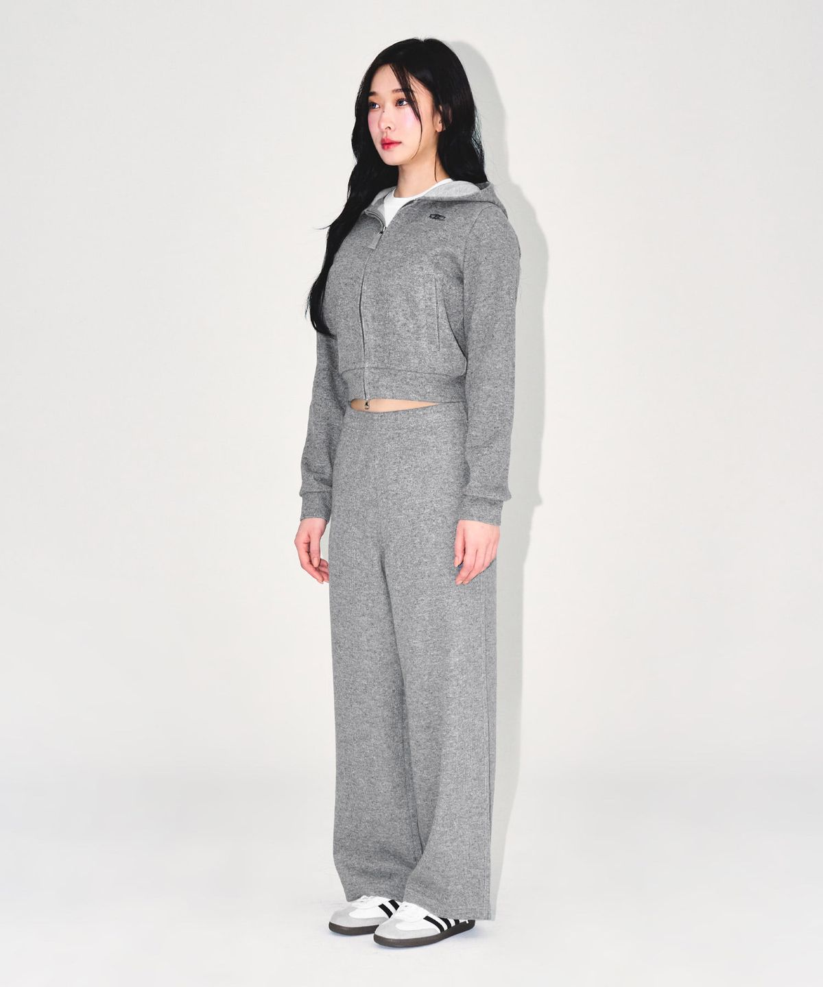 본투윈(BORN TO WIN) W KNIT LIKE SEMI CROP HOODIE ZIP-UP [MELANGE GREY]