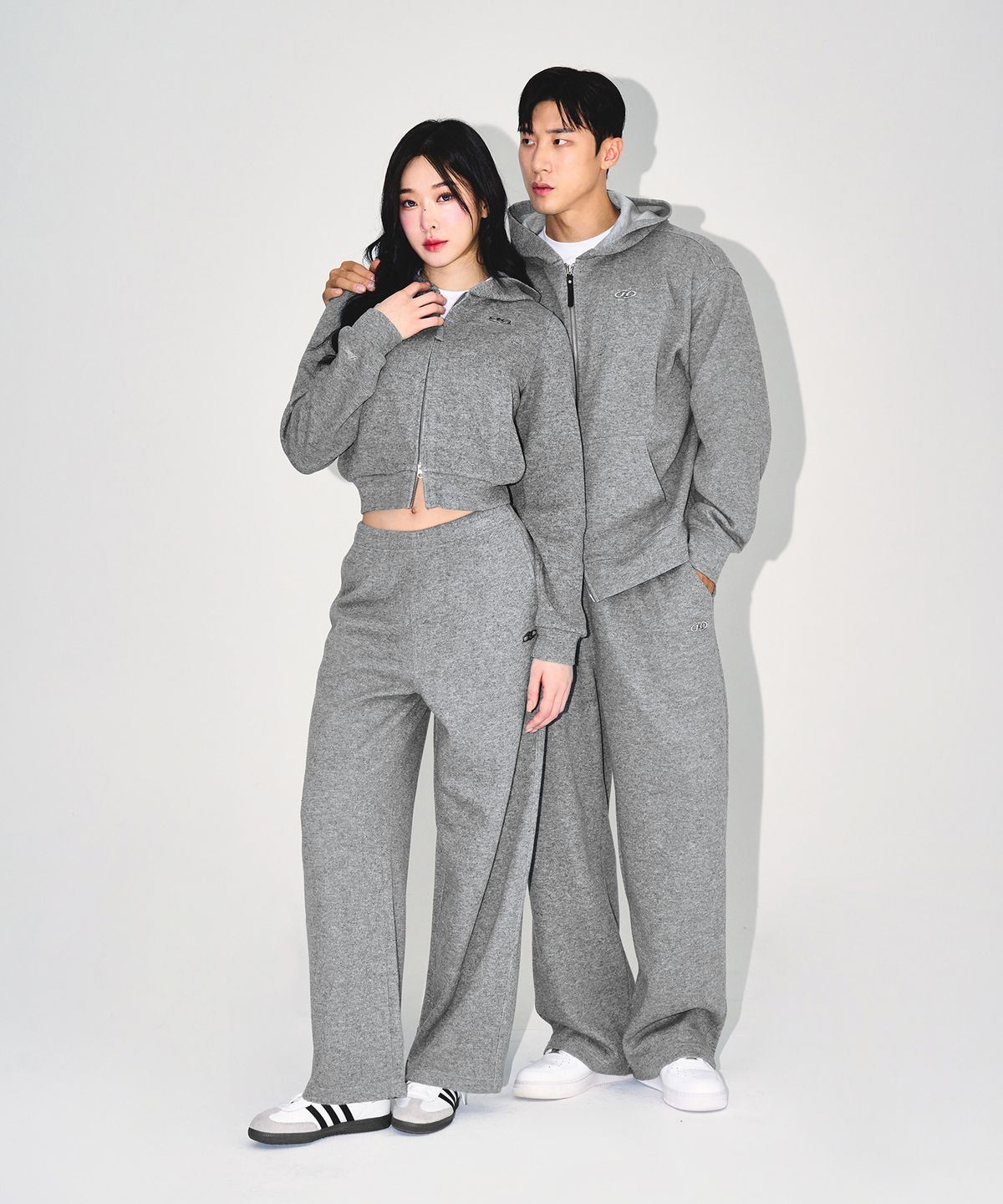본투윈(BORN TO WIN) W KNIT LIKE SEMI CROP HOODIE ZIP-UP [MELANGE GREY]