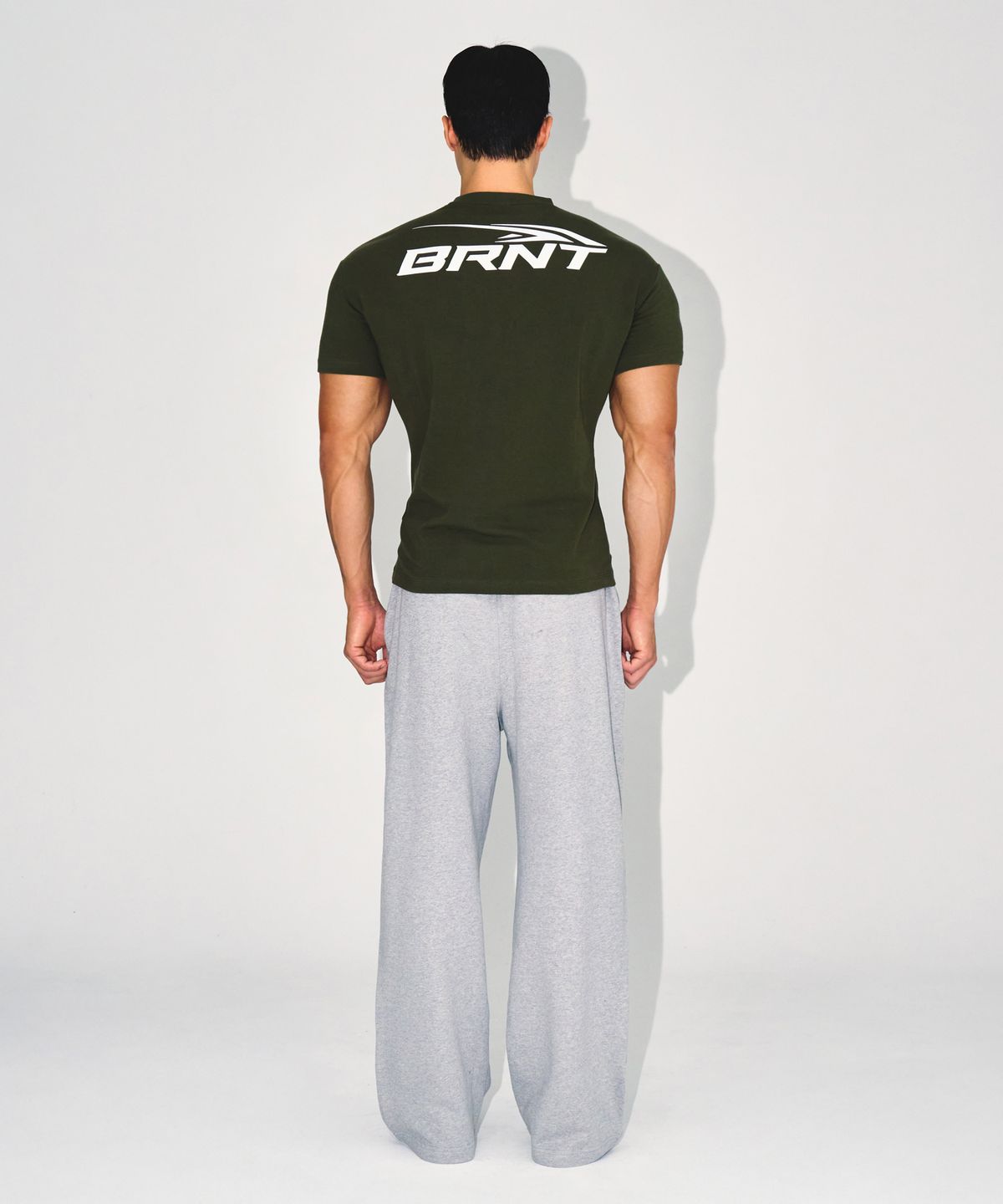 본투윈(BORN TO WIN) BRNT BACK LOGO MUSCLE FIT T-SHIRTS [KHAKI]