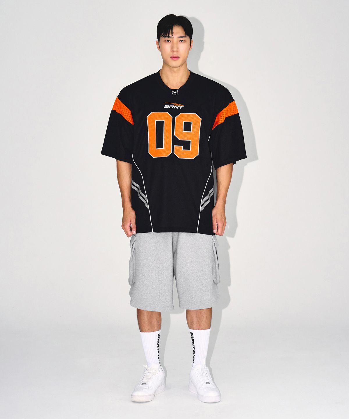 본투윈(BORN TO WIN) 09 APPLIQUE RUGBY JERSEY T-SHIRTS [BLACK]
